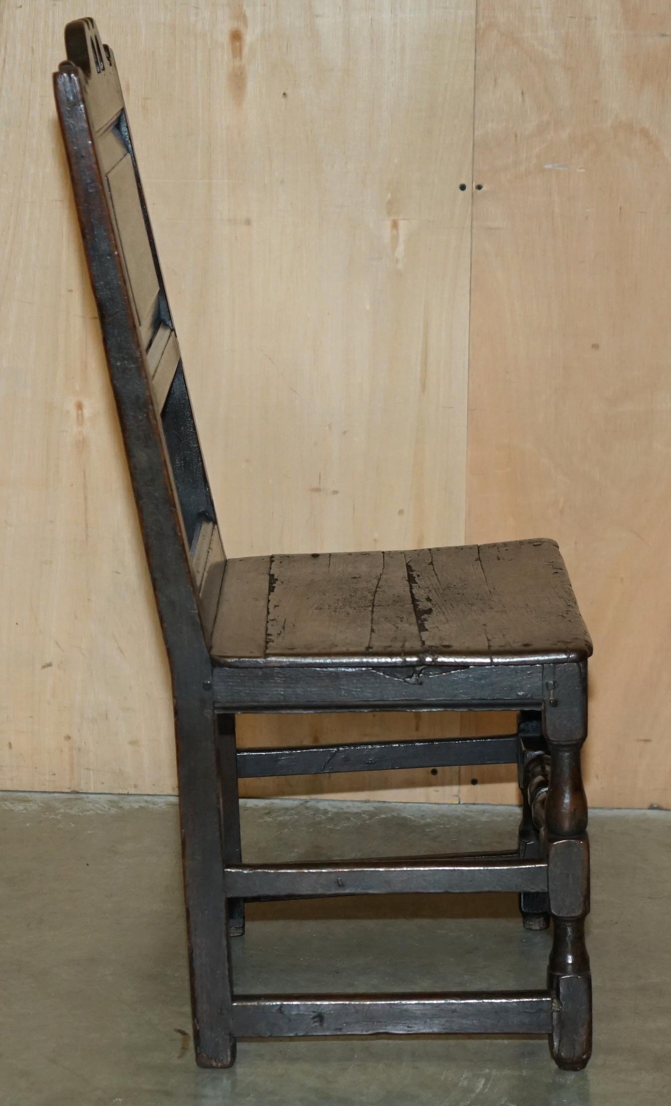 ANTIGUA SILLA OCCASiONAL DE ROBLE INGLÉS DEL SIGLO XVII CIRCA 1660-1680 CHARLES II Roble en venta