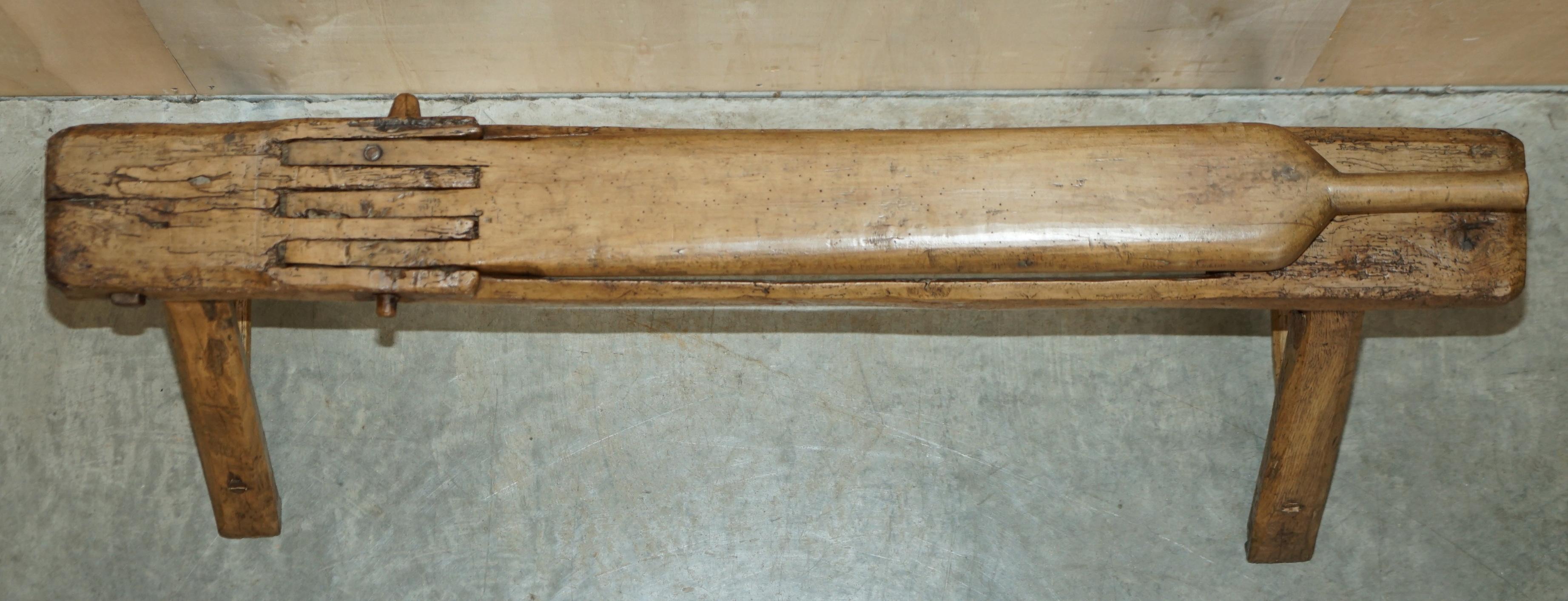 ANTIGUO CIRCA 1800 MÁQUINA DE CORTE DE CÁÑAMO DE ARTE FOLK PRiMITIVO MUY DECORATIVO en venta 3