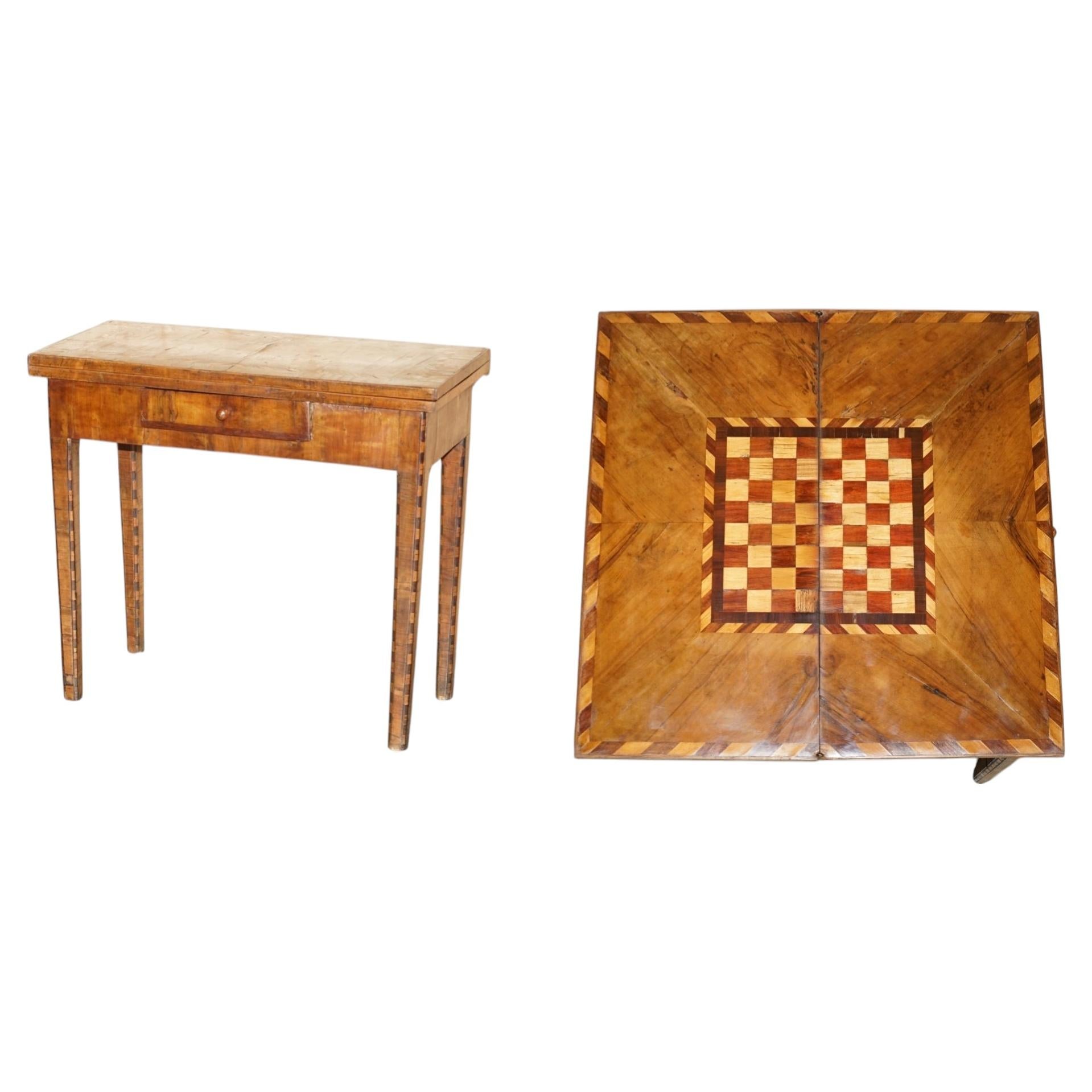 ANTIQUE CIRCA 1840 ENGLISH INLAID FOLDiNG CHESSBOARD GAMES CHESS TABLE
