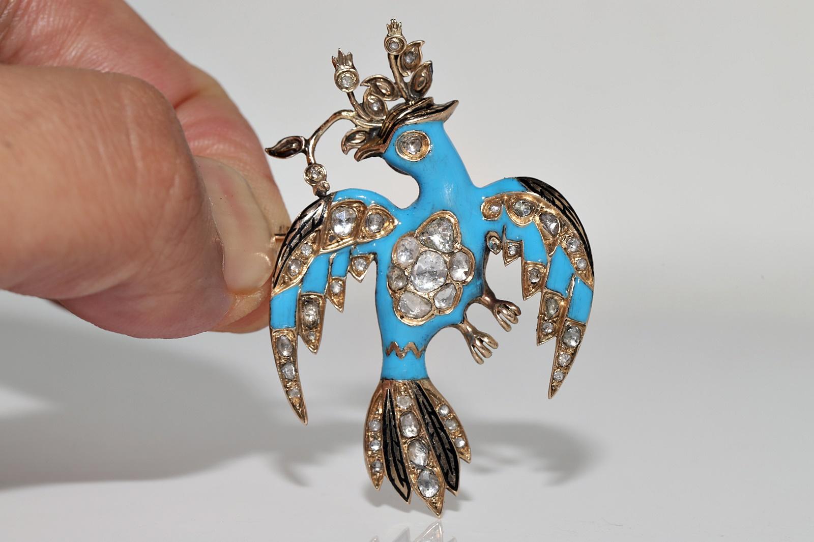 Antique Circa 1840s 14k Gold Natural Rose Cut Diamond Enamel Bird Brooch For Sale 2