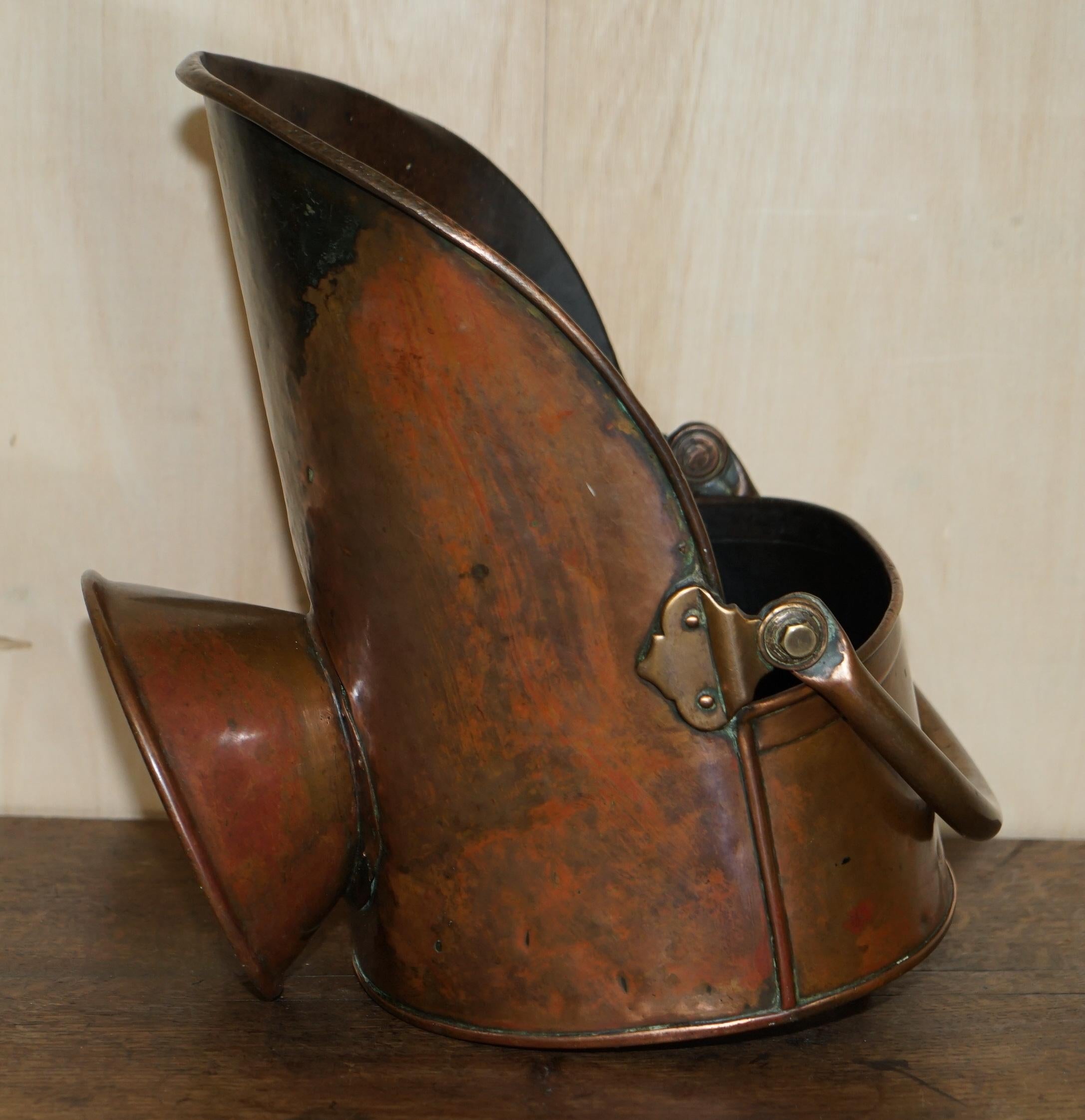Antique circa 1860 English Copper Coal Helmet Scuttle for Fireplaces Mantles For Sale 7