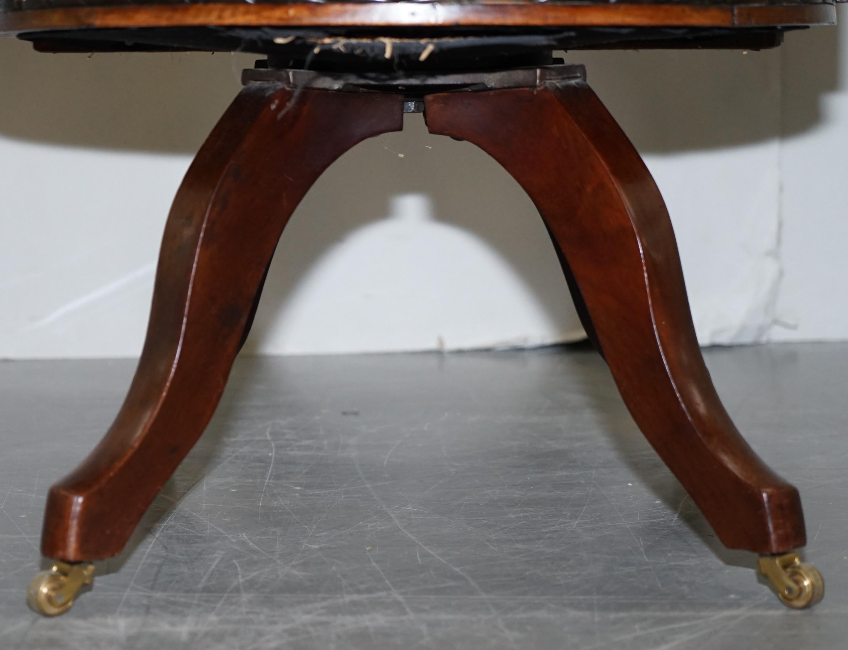 Ancienne chaise de capitaine pivotante en cuir marron cigare profond entièrement restaurée, datant d'environ 1860 5