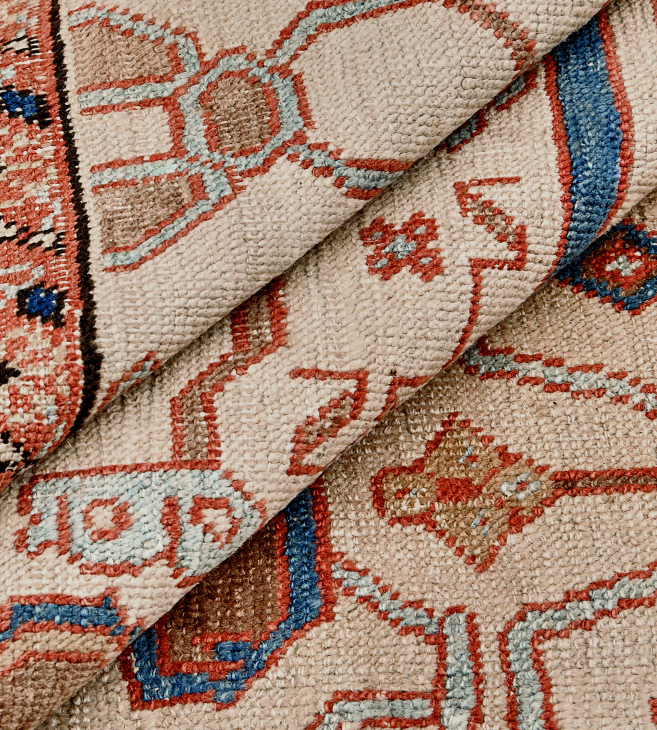 Antiker Bakhshiash-Teppich aus hellbrauner Wolle, circa 1860, groß, persisch im Angebot 4