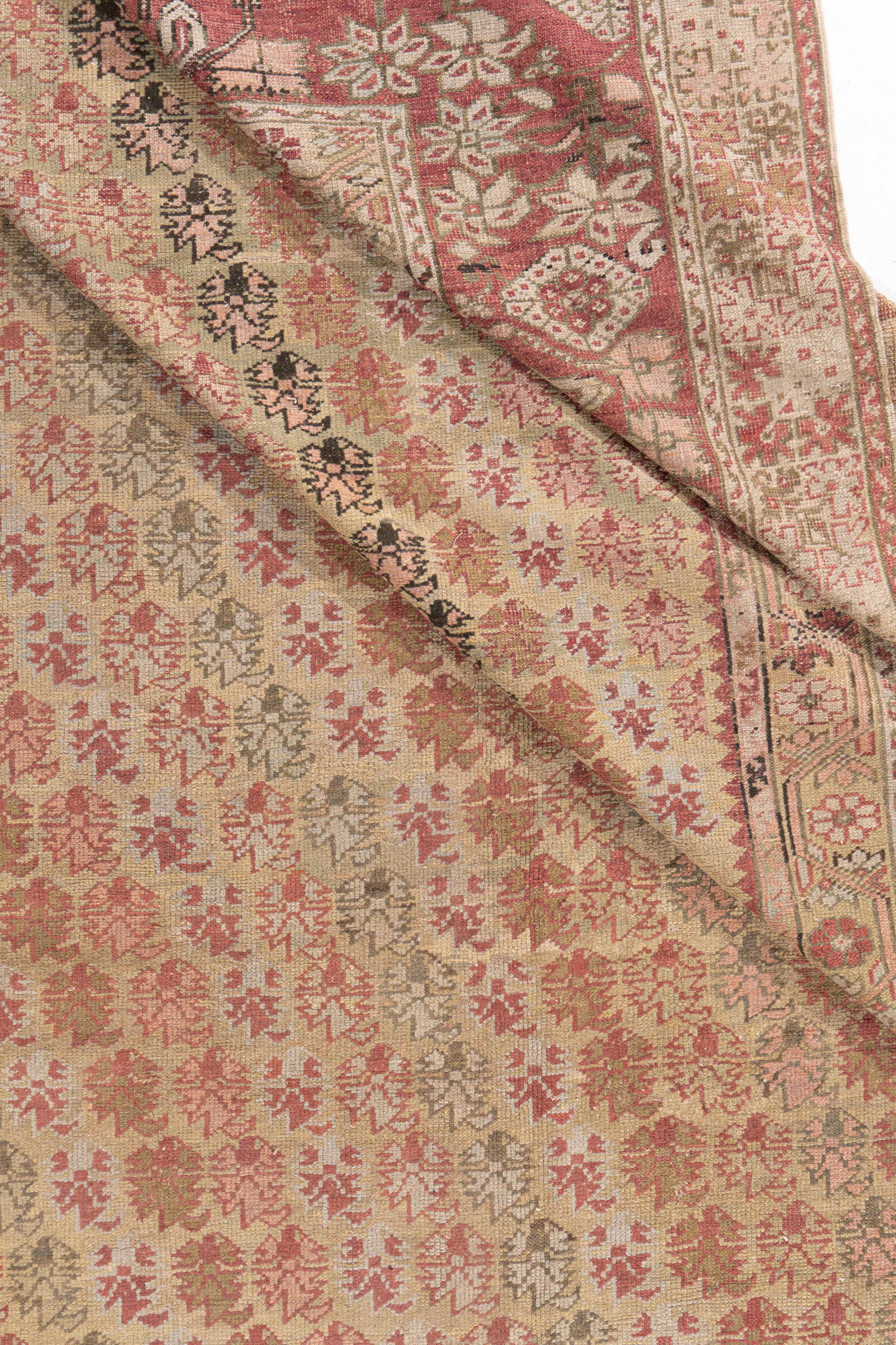 Antike CIRCA 1870 Soft Peach türkischen Ghiordes Hand geknüpft Teppich 13'8 X 17'7. Ghiordes-Teppiche stammen aus der Stadt Ghiordes (Gördes), nordöstlich von İzmir in Westanatolien (heute in der Türkei). Ghiordes-Teppiche sind berühmt für ihre