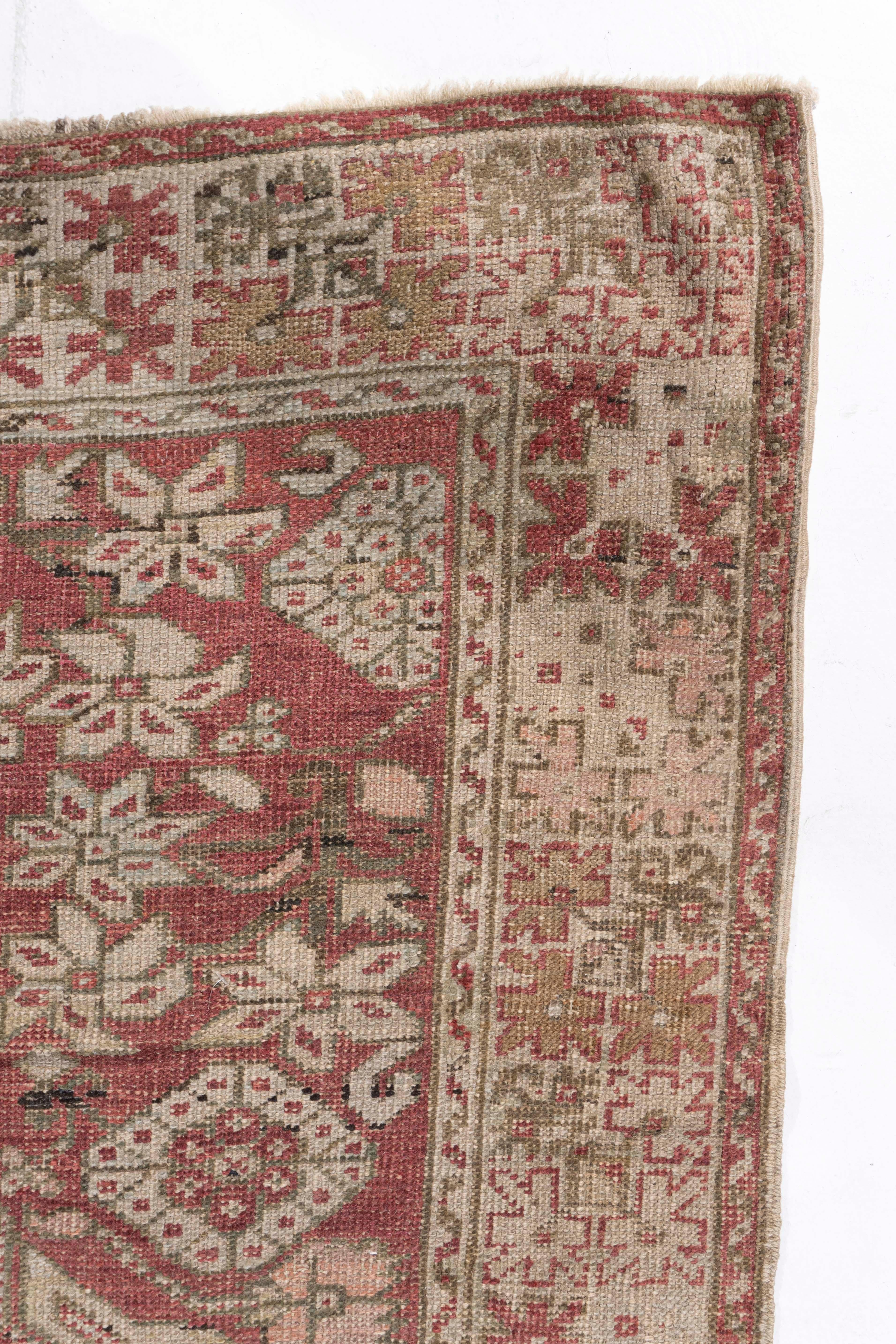 Antiker, handgeknüpfter, weicher, pfirsichfarbener, türkischer Ghiordes-Teppich aus der Zeit um 1870 13'8 X 17'7 (Türkisch) im Angebot