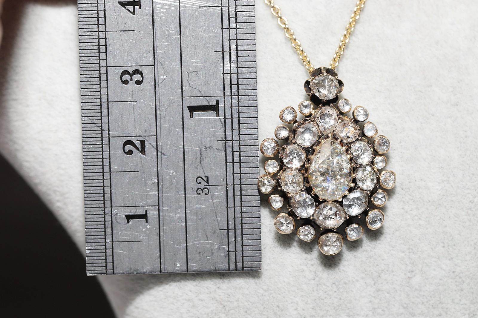 Taille rose Antique datant des années 1870, or 14 carats, diamant naturel taille rose  Collier à pendentifs en forme de goutte en vente