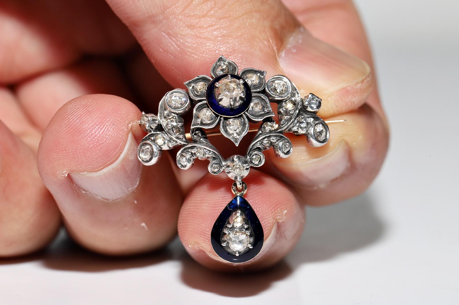 Antike  CIRCA 1870er Jahre 18k Gold Top Silver Natural Rose Cut Diamond Brosche im Angebot 9
