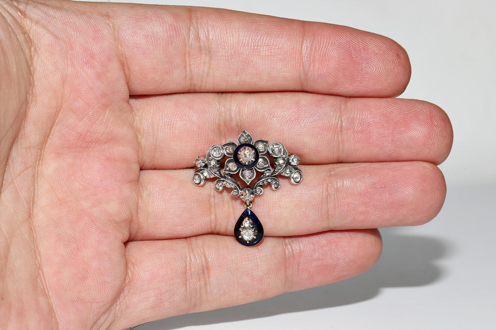 Antike  CIRCA 1870er Jahre 18k Gold Top Silver Natural Rose Cut Diamond Brosche im Zustand „Gut“ im Angebot in Fatih/İstanbul, 34
