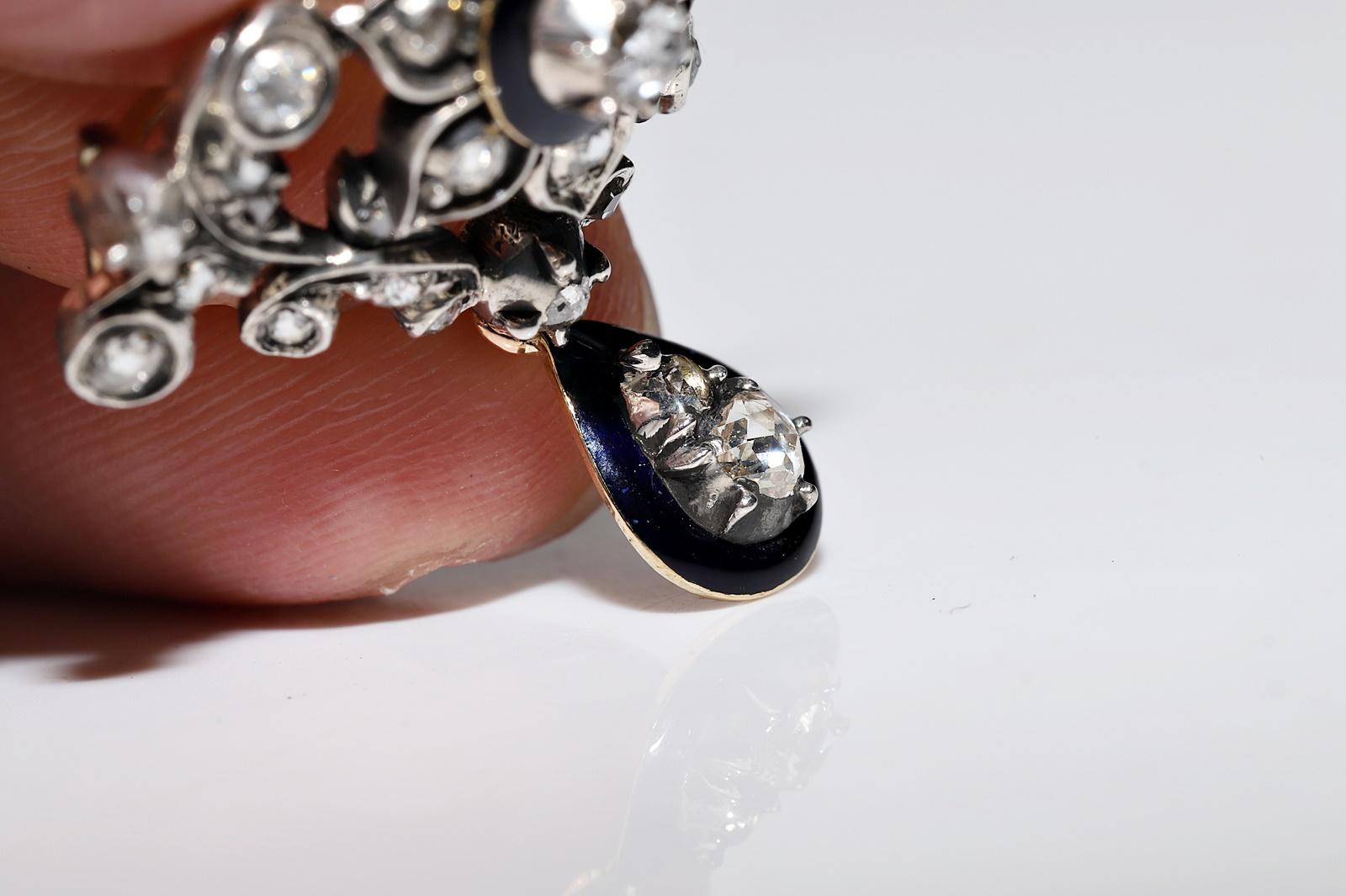 Antike  CIRCA 1870er Jahre 18k Gold Top Silver Natural Rose Cut Diamond Brosche im Angebot 1