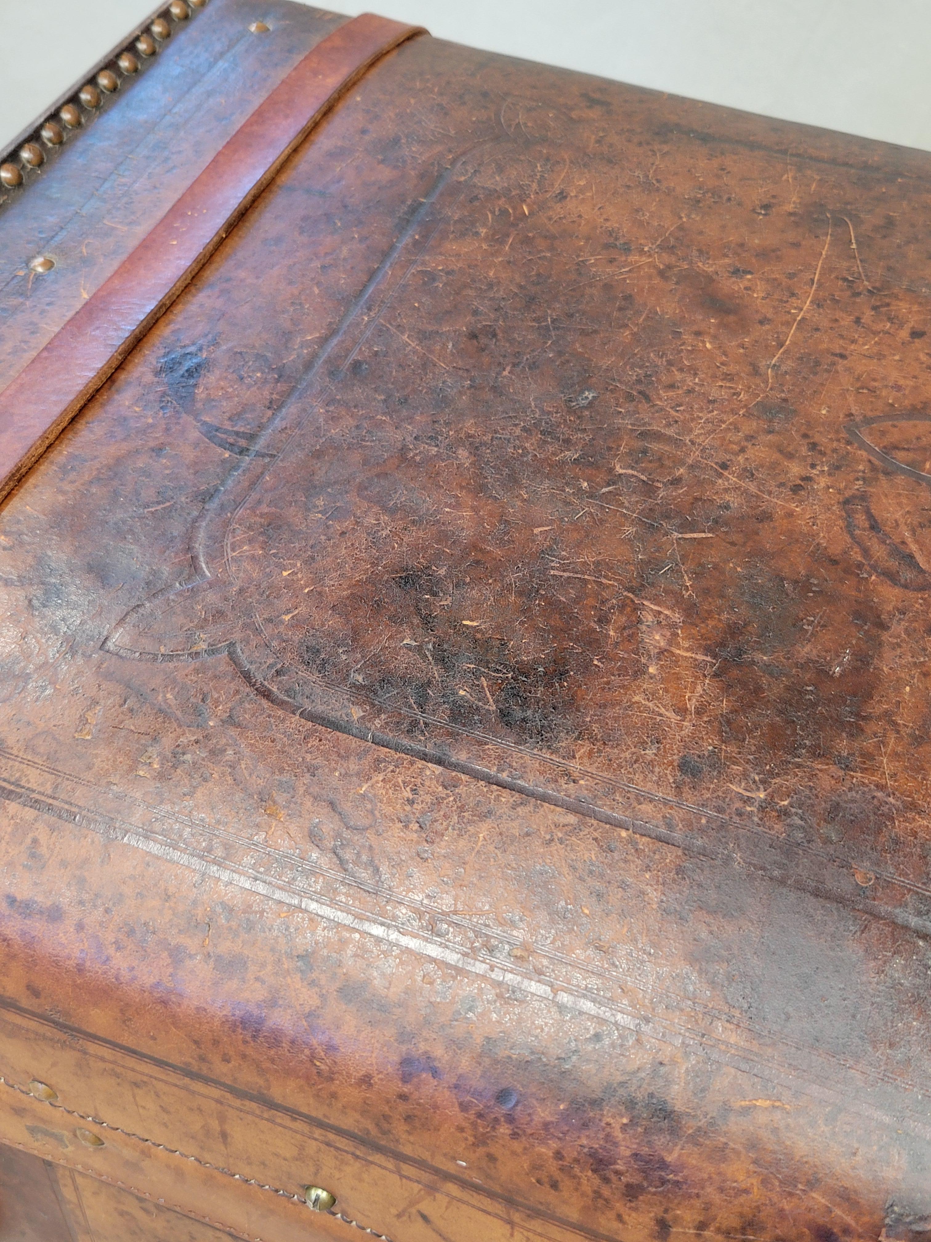 Antique Circa 1875 Sole Leather Clad Western Trunk 3
