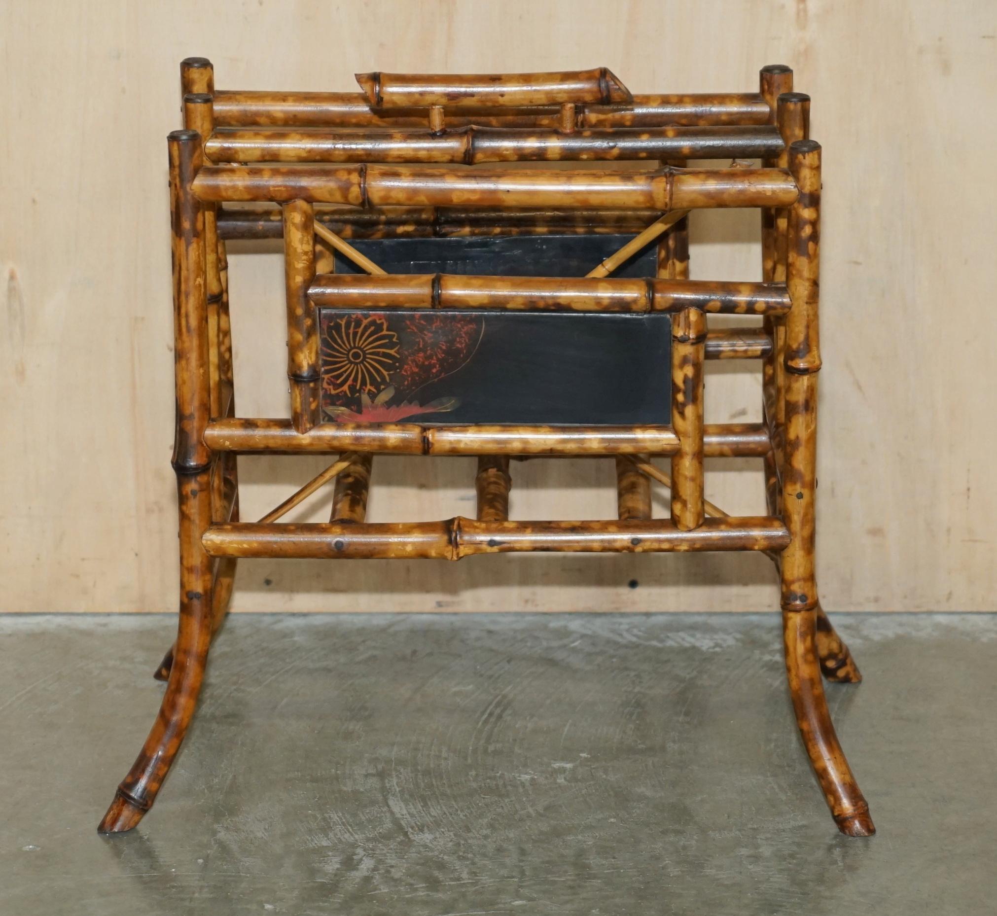 ANTiQUE CIRCA 1880 AESTHETIC MOVEMENT BAMBOO CARVED CHINESE MAGAZINE PAPER RACK For Sale 8
