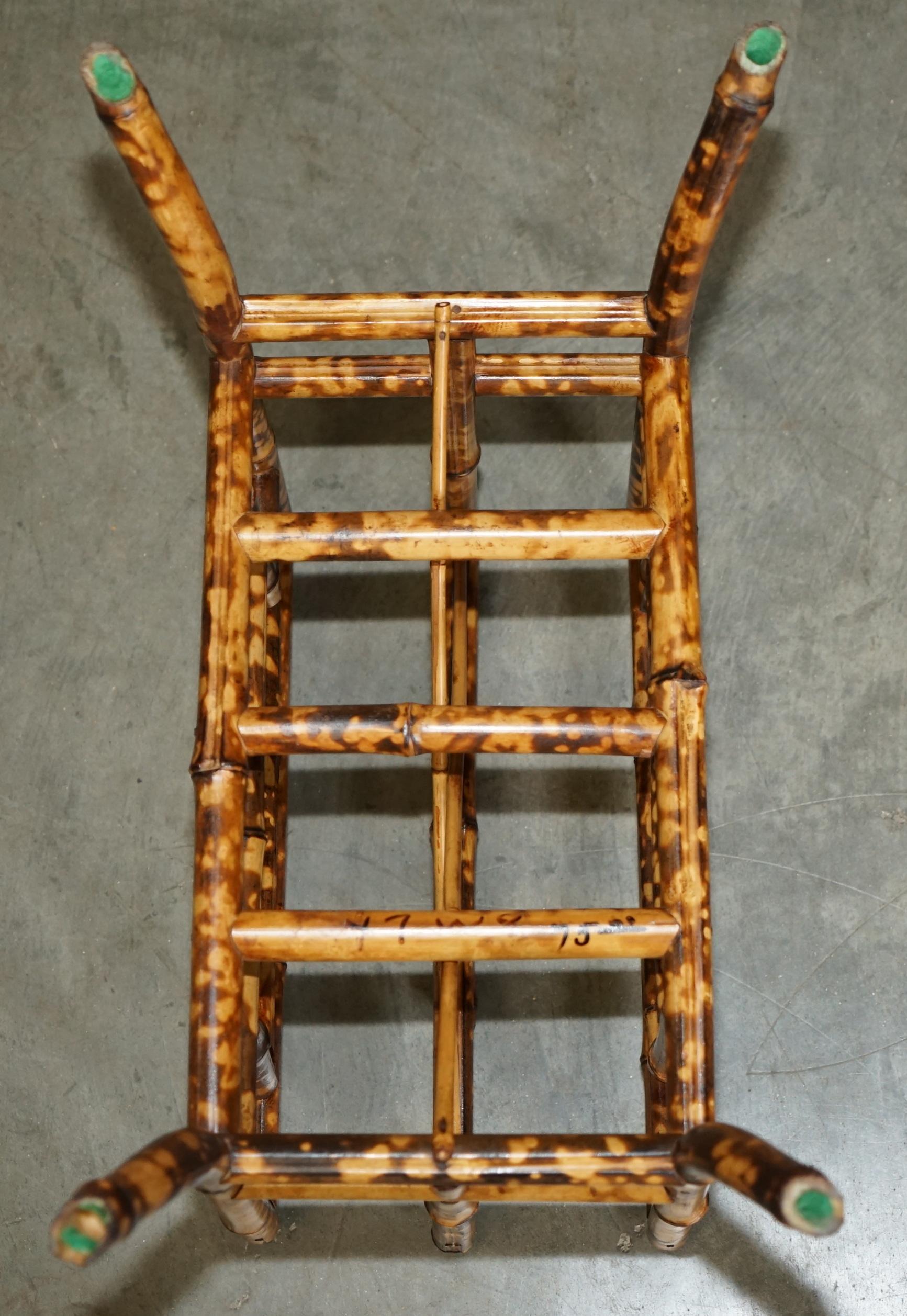 ANTiQUE CIRCA 1880 AESTHETIC MOVEMENT BAMBOO CARVED CHINESE MAGAZINE PAPER RACK For Sale 9