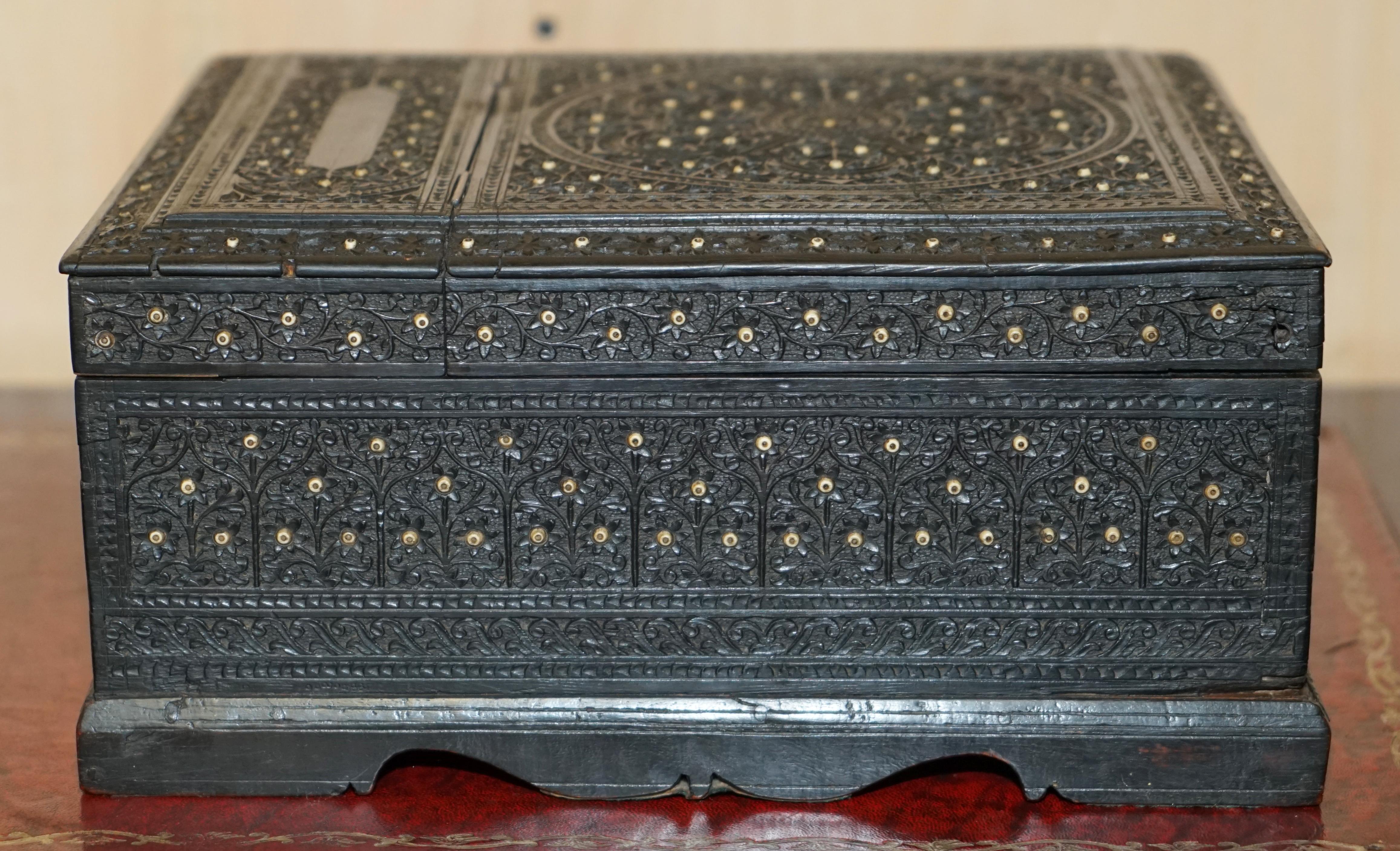 ANTIQUE CiRCA 1880 BURMESE HAND CARVED SEWING BOX WITH THE ORIGINAL CONTENTS For Sale 5
