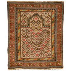 Ancien tapis de prière caucasien Dagestan circa 1880, 4'1 x 4'6