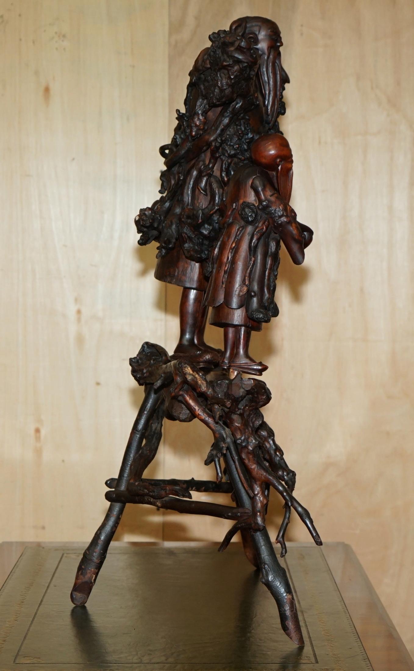 ANTIQUE CIRCA 1880 CHINESE BURR / BURL ROOT WOOD CARViNGS OF WISEMEN ON PLATFORM (CARAVANE DE SAGES SUR PLATE-FORME) en vente 4