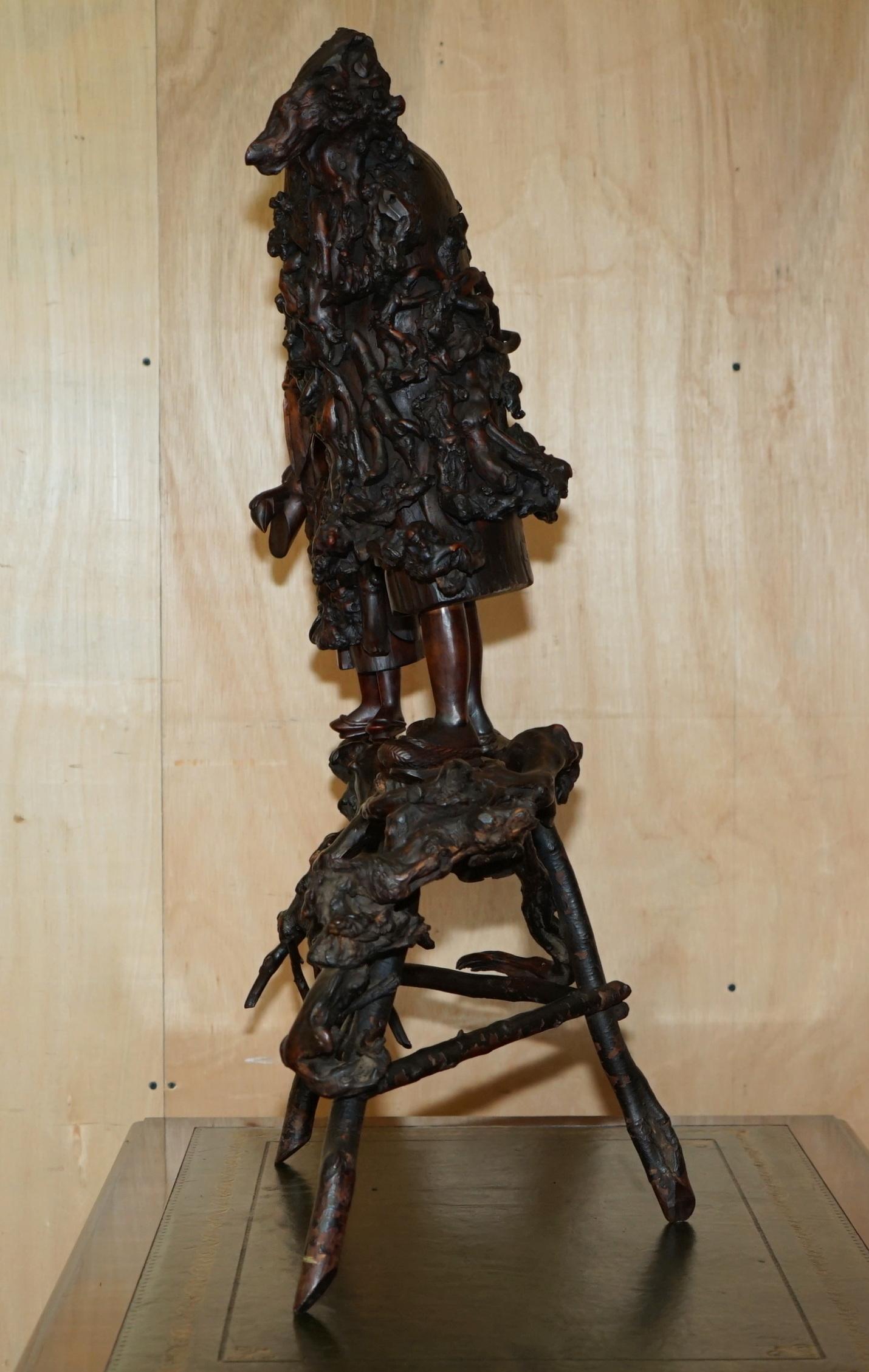 ANTIQUE CIRCA 1880 CHINESE BURR / BURL ROOT WOOD CARViNGS OF WISEMEN ON PLATFORM (CARAVANE DE SAGES SUR PLATE-FORME) en vente 10