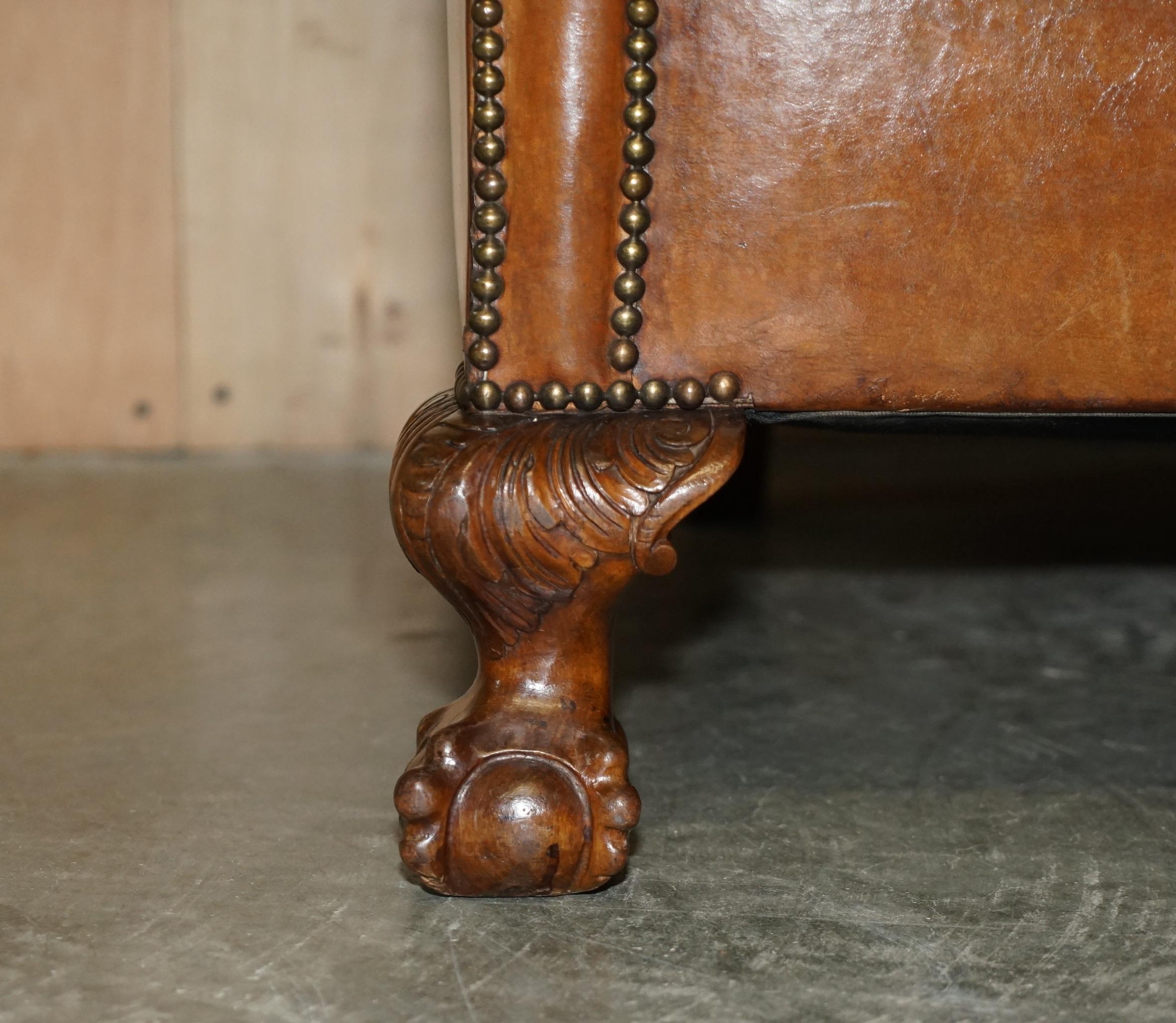 Antike circa 1880 Hand geschnitzt Claw & Ball Füße Brown Leder Club Tub Sessel im Angebot 3