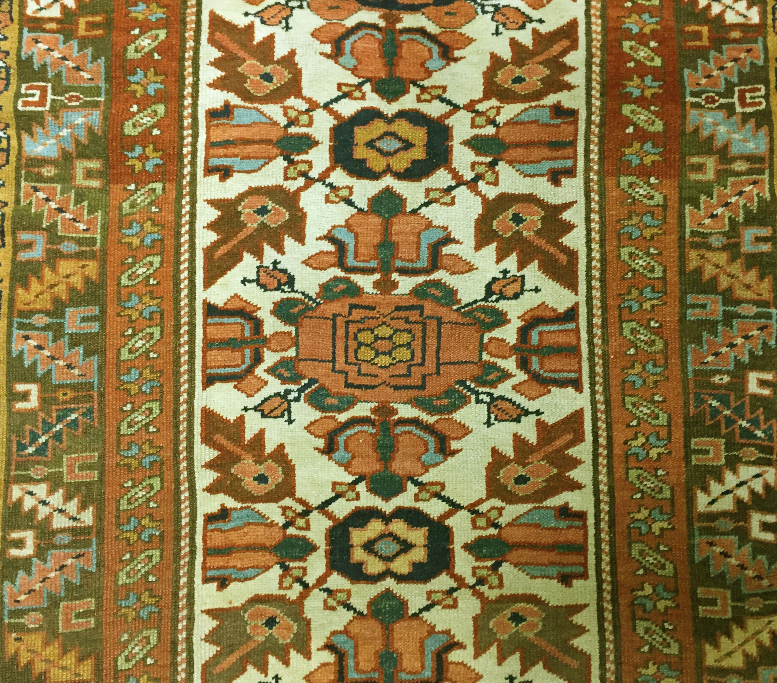 Antike CIRCA 1880 Elfenbein Kurdisch Läufer 3'7 x 13'5 im Angebot 1