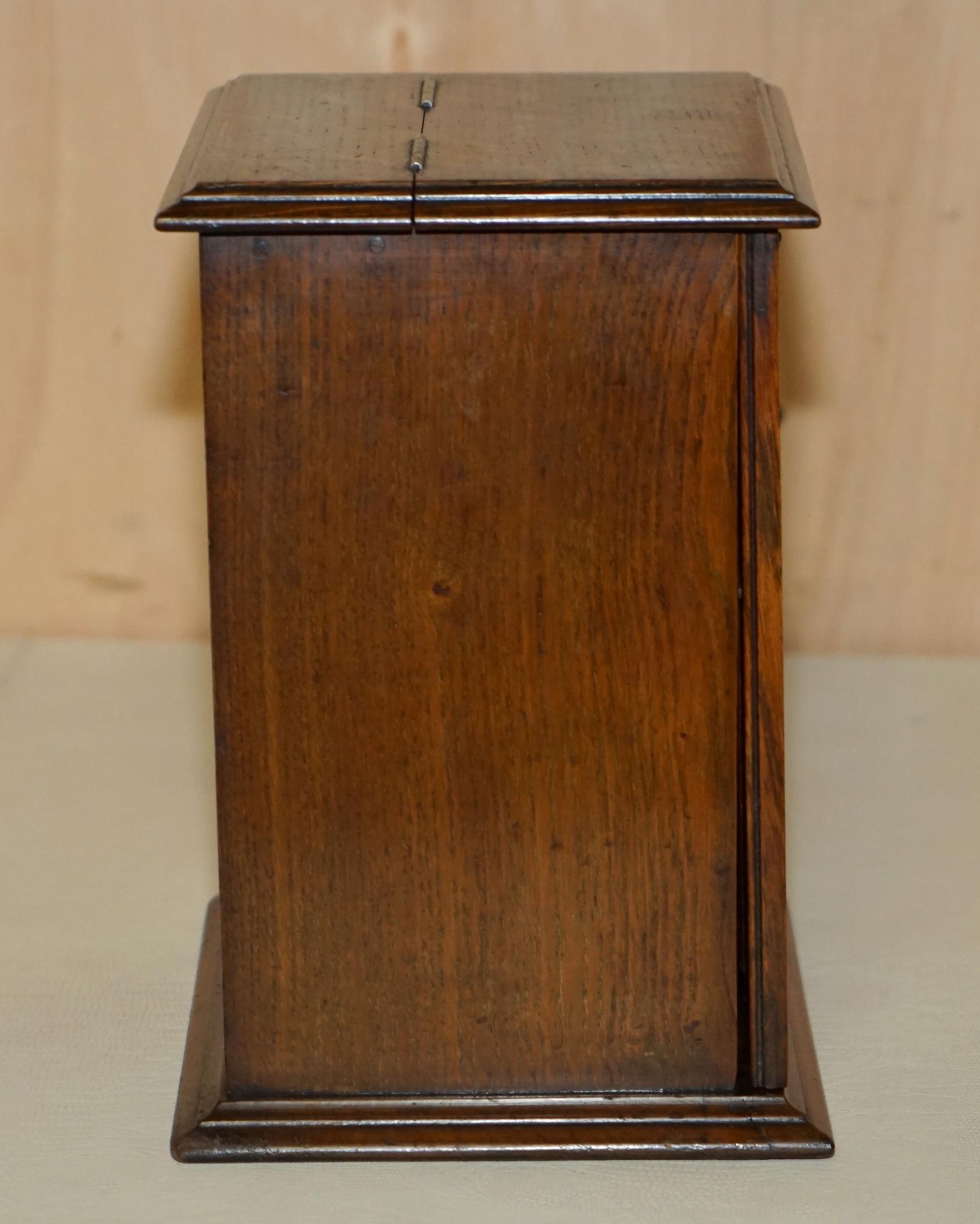 Late 19th Century ANTIQUE CIRCA 1880 LIBERTY LONDON ART NOUVEAU SMOKERS PIPE BOX + PERIOD PIPEs For Sale