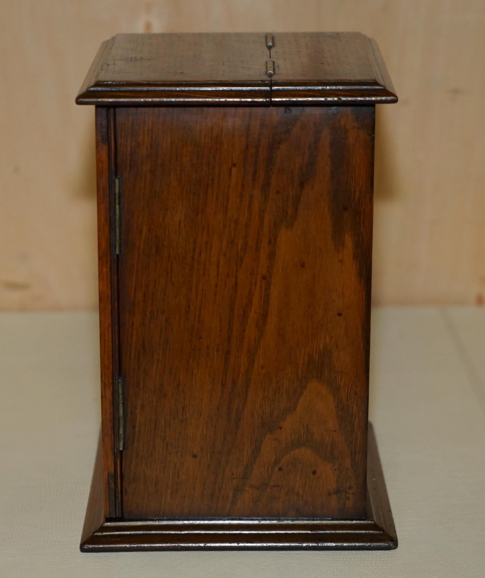 ANTIQUE CIRCA 1880 LIBERTY LONDON ART NOUVEAU SMOKERS PIPE BOX + PERIOD PIPEs For Sale 1