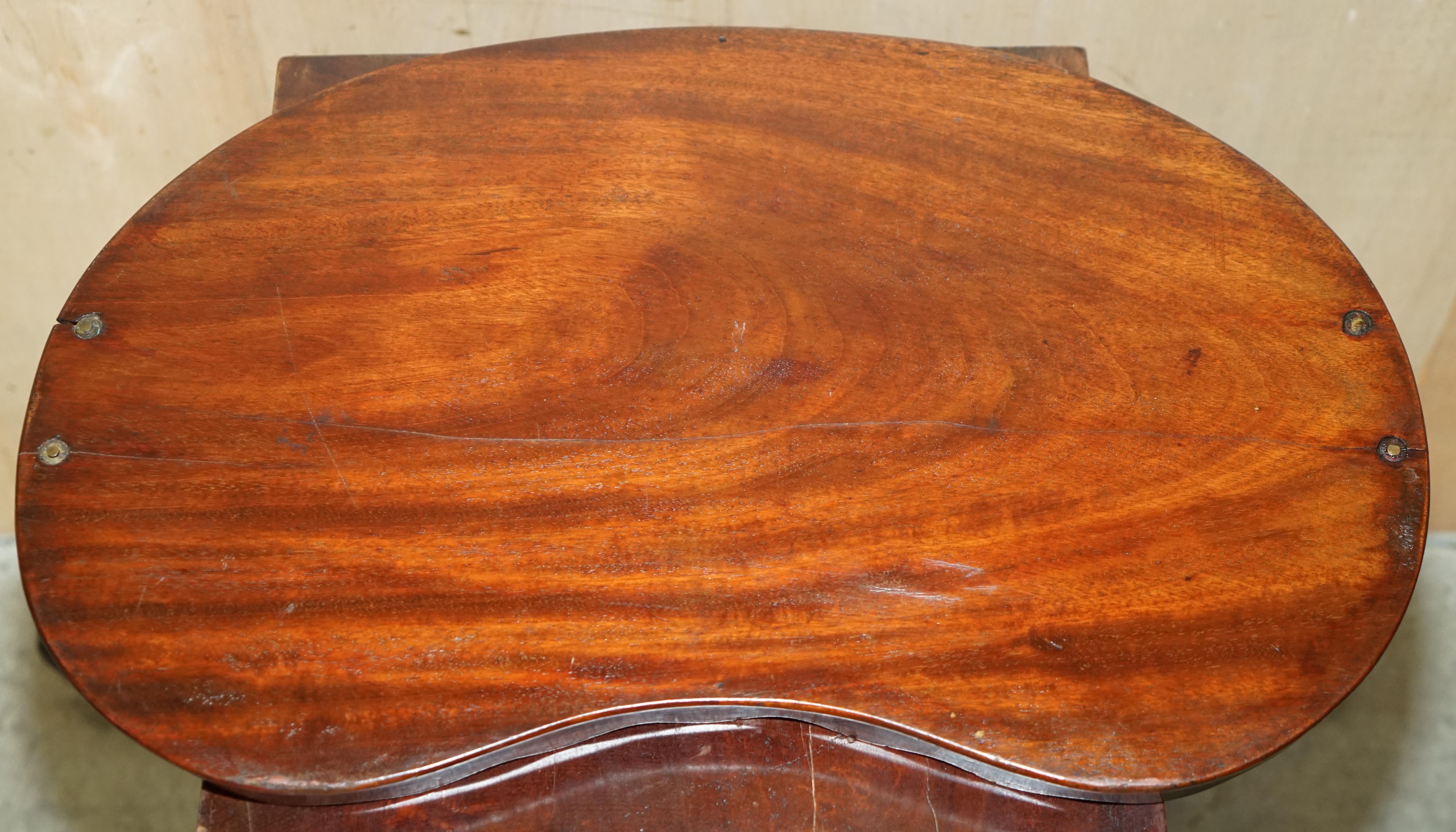 ANTIQUE CiRCA 1880 SHERATON REVIVAL SATINWOOD WALNUT SERVING TRAY BRONZE HANDLEs For Sale 12
