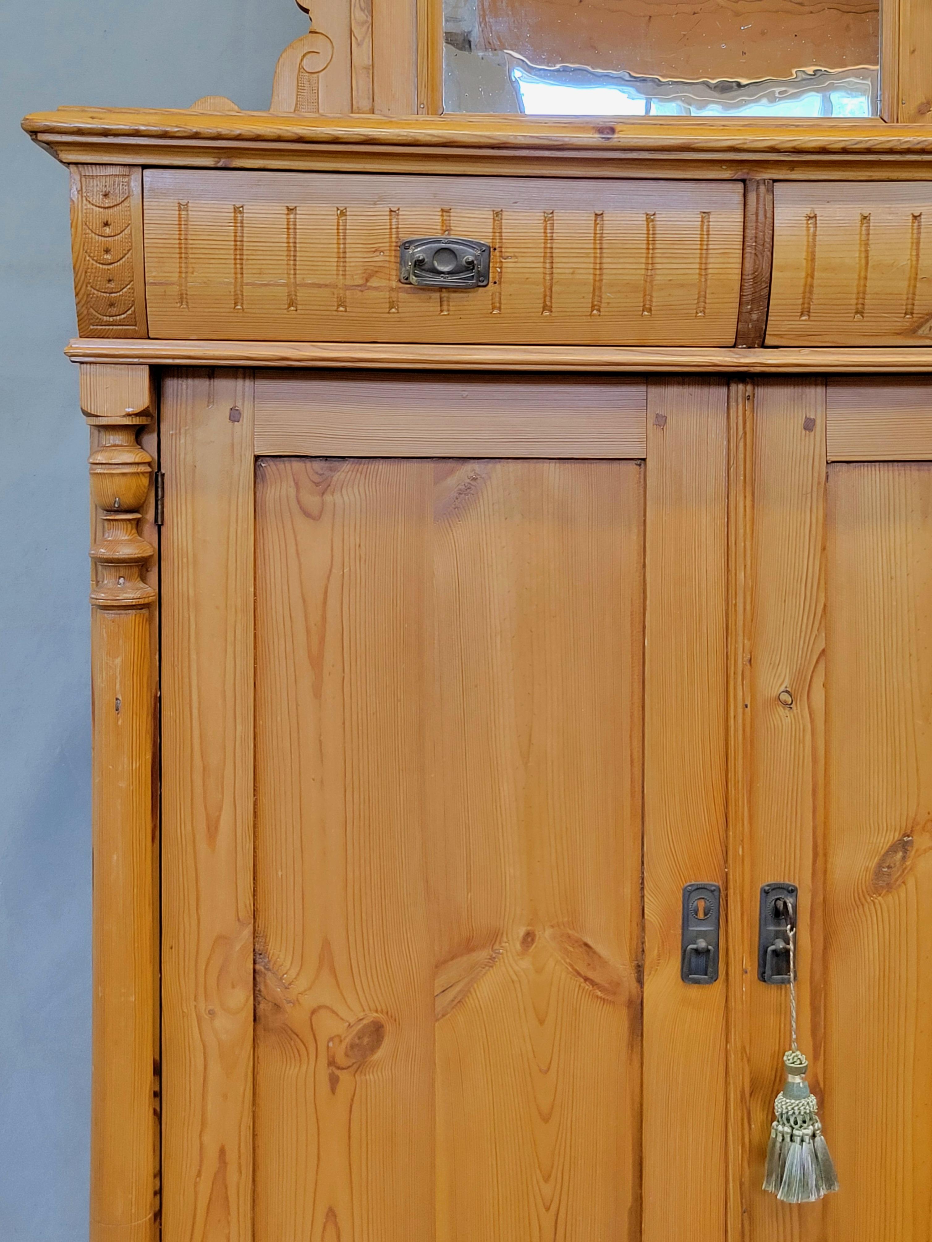 Antique Mirror, credenza in pino svedese del 1880 con specchio in vendita 1