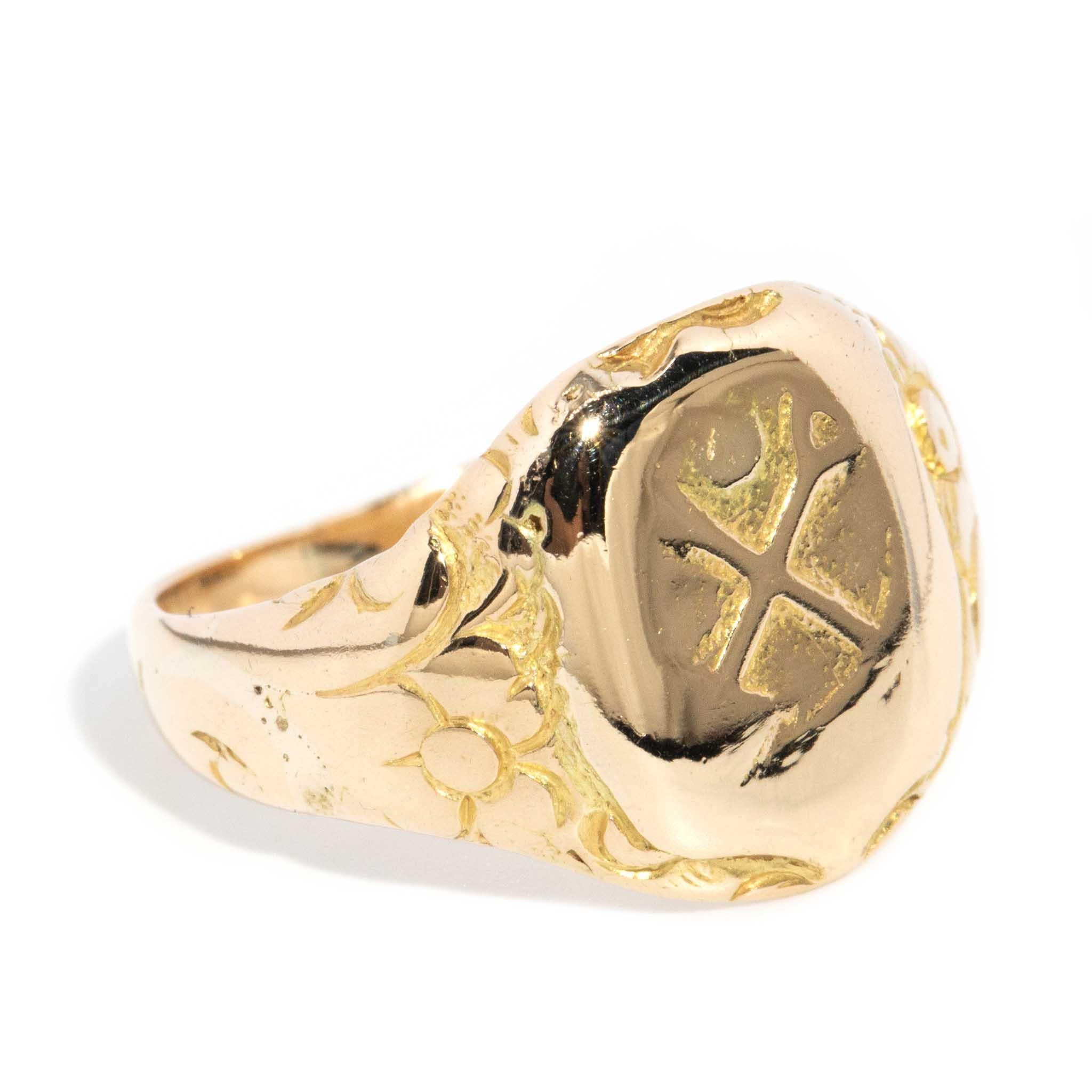 Victorian Antique Circa 1880s Australian Gold Rush Signet Ring 18 Carat Yellow Gold