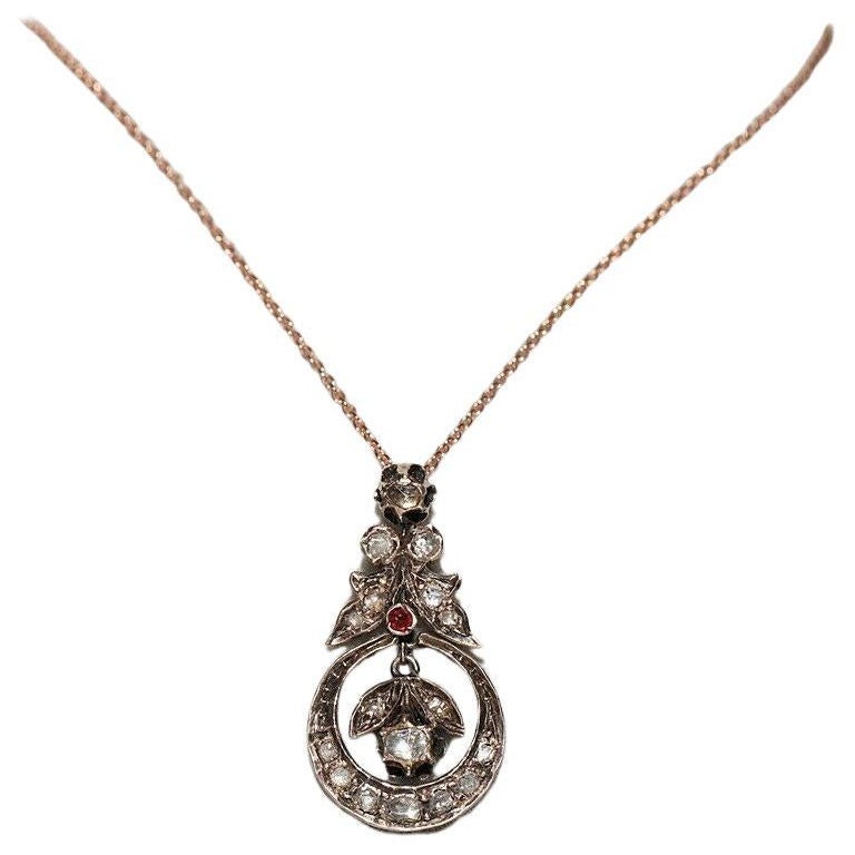 Collier ancien décoré de diamants naturels taille rose des années 1880 en vente