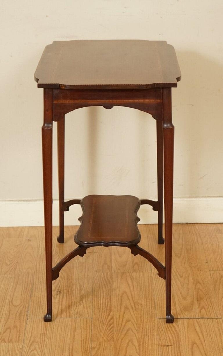 Antique Circa 1880s Sheraton Early Victorian Centre Inlaid Side Lamp Table Bon état - En vente à Pulborough, GB