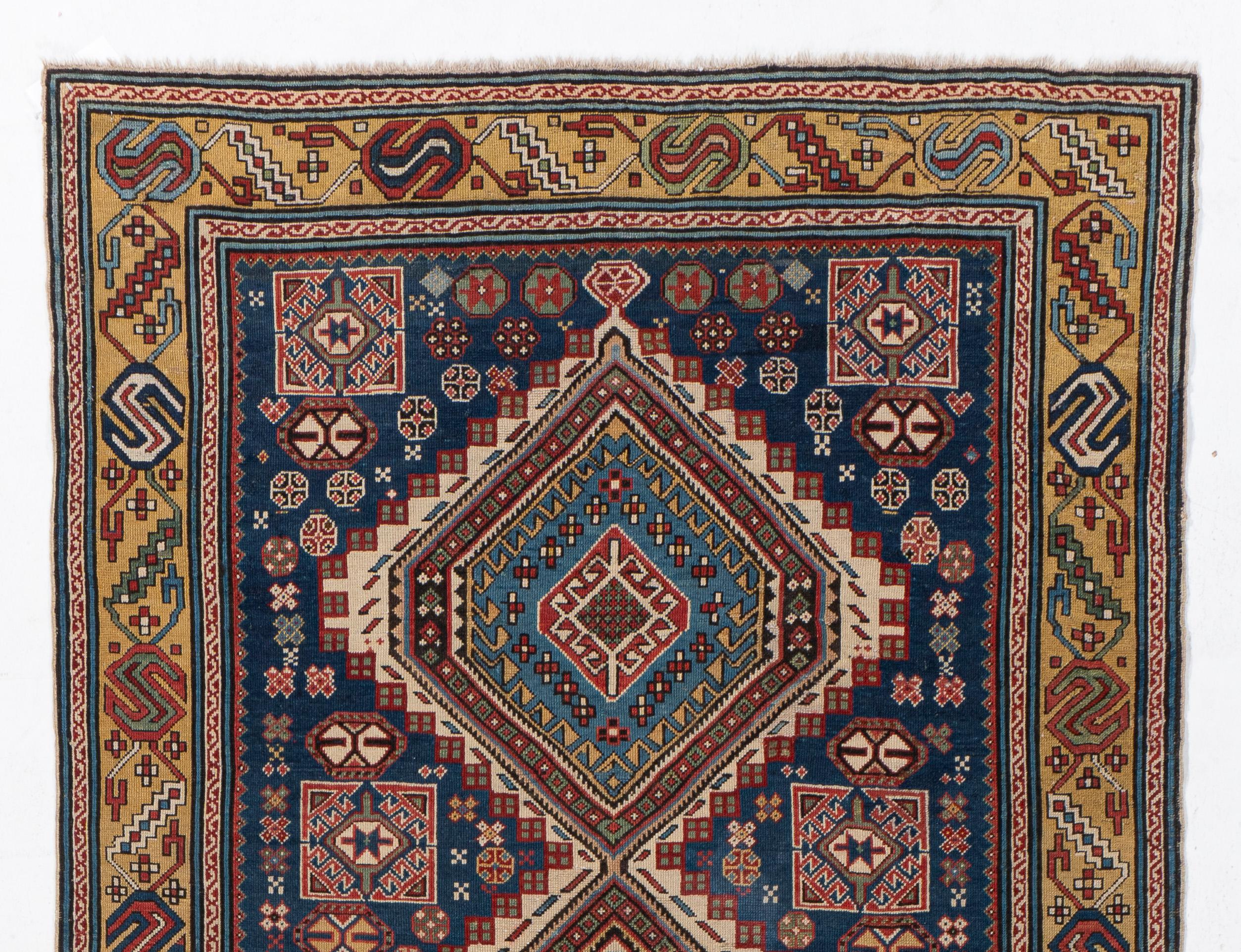 Antiker handgeknüpfter blauer kaukasischer Shirvan-Teppich aus der Zeit um 1890 im Angebot 5
