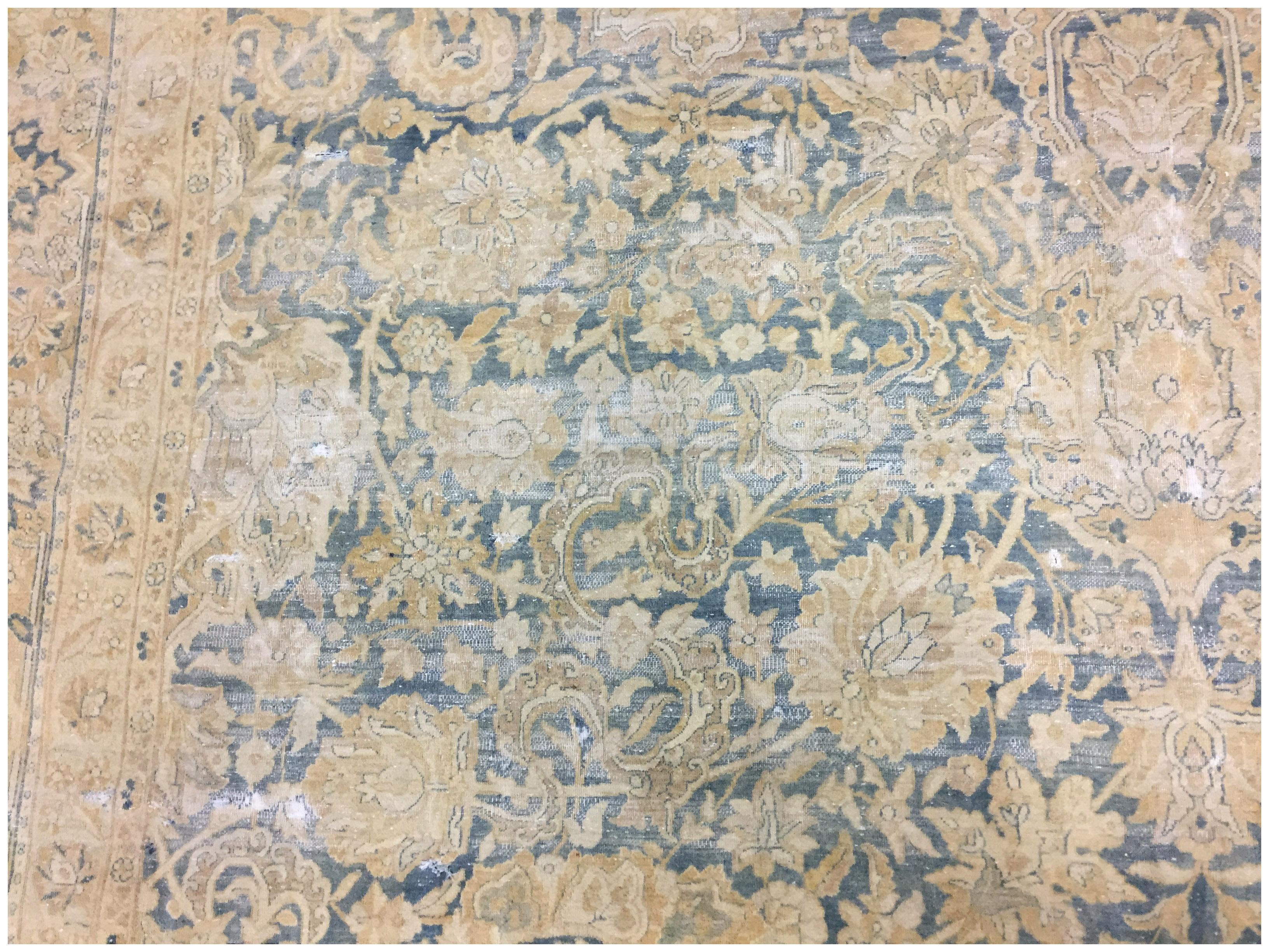 Antique Circa 1890 Blue Lightly Distressed Persian Kirman Rug, 9'10 x 13' en vente 2