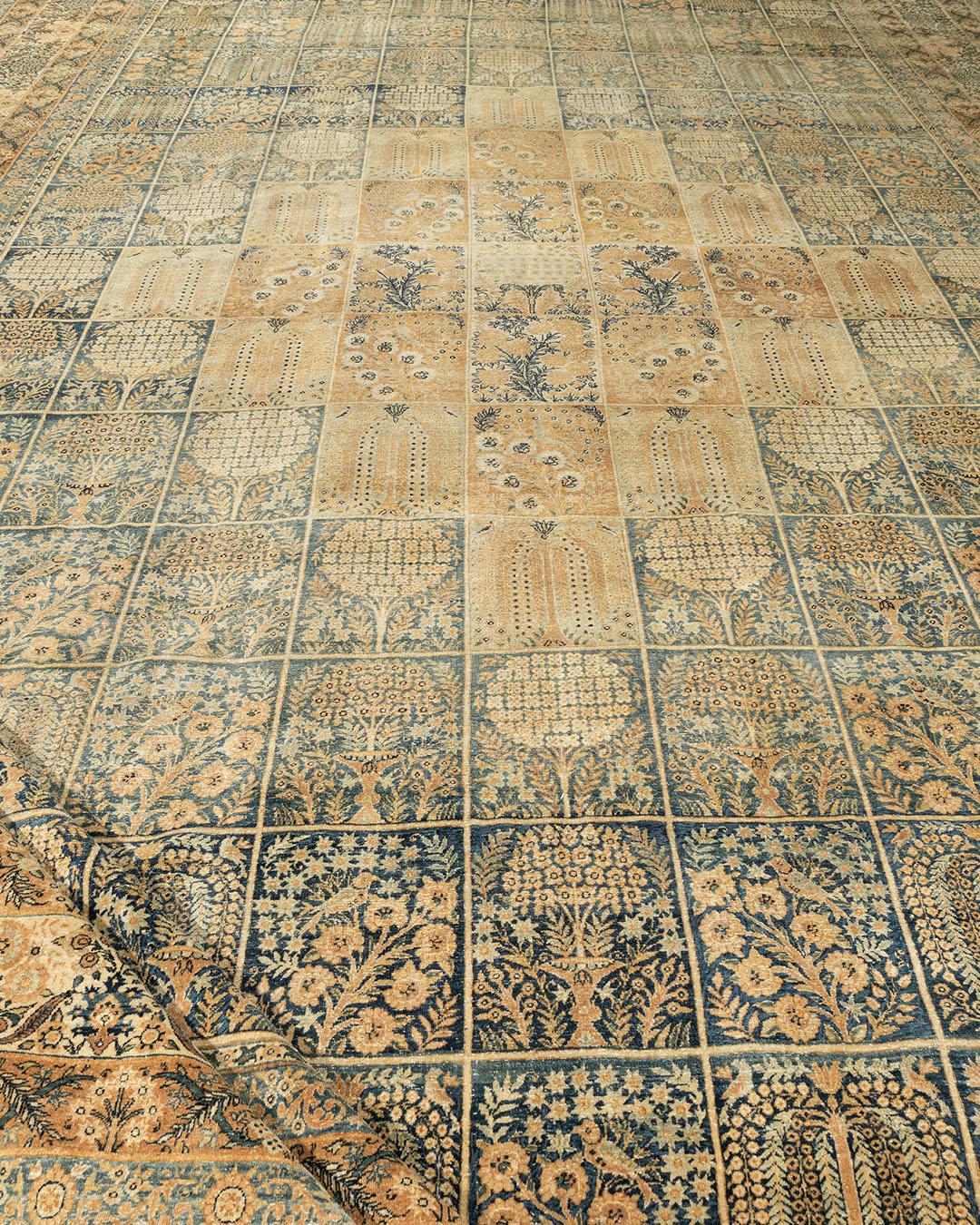 Antike CIRCA 1890 Blau Übergröße Persisch Kerman Teppich, 11'11 x 18'1 (Kirman) im Angebot