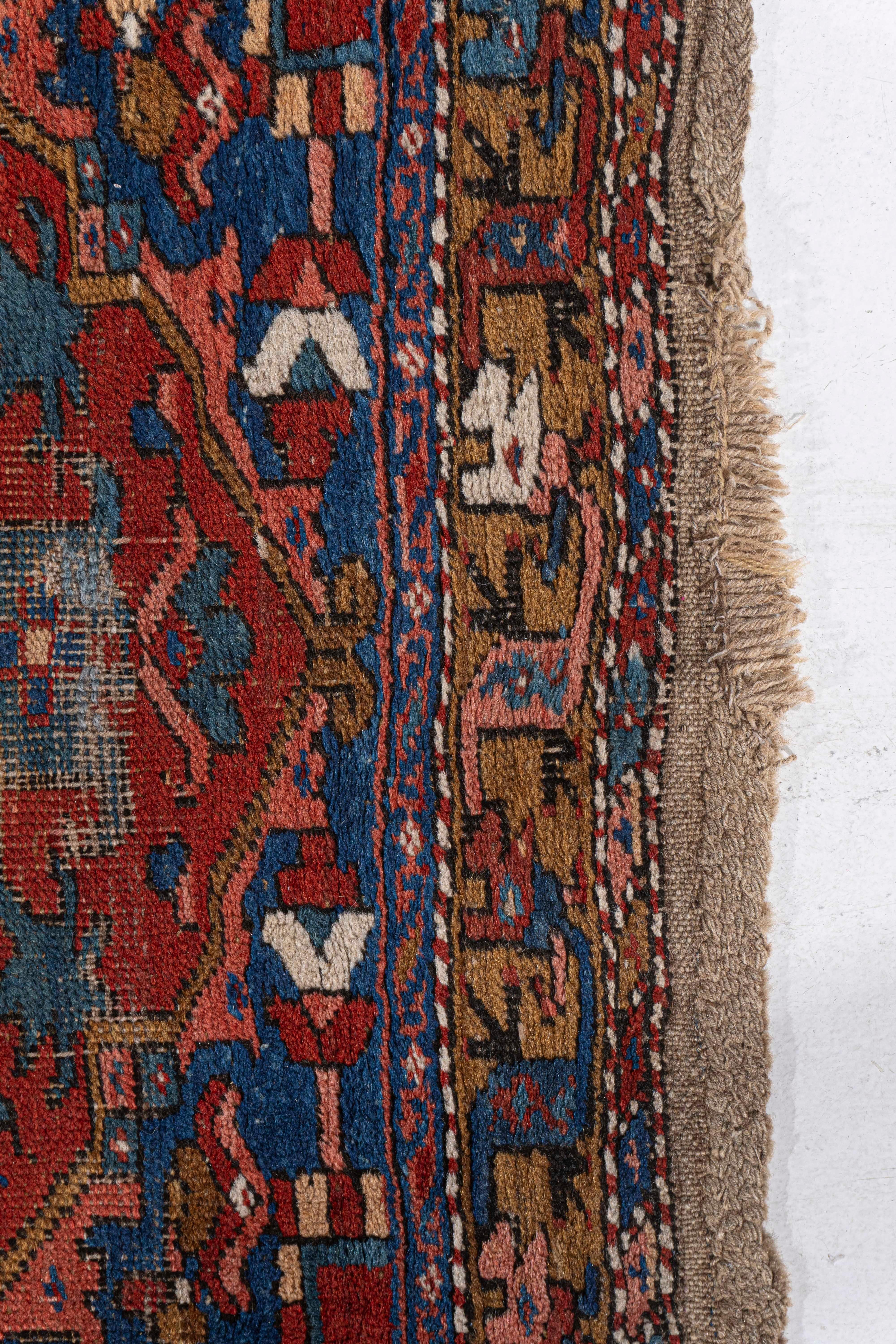Laine Tapis de couloir rouge persan kurde vieilli, noué à la main, datant d'environ 1890 en vente