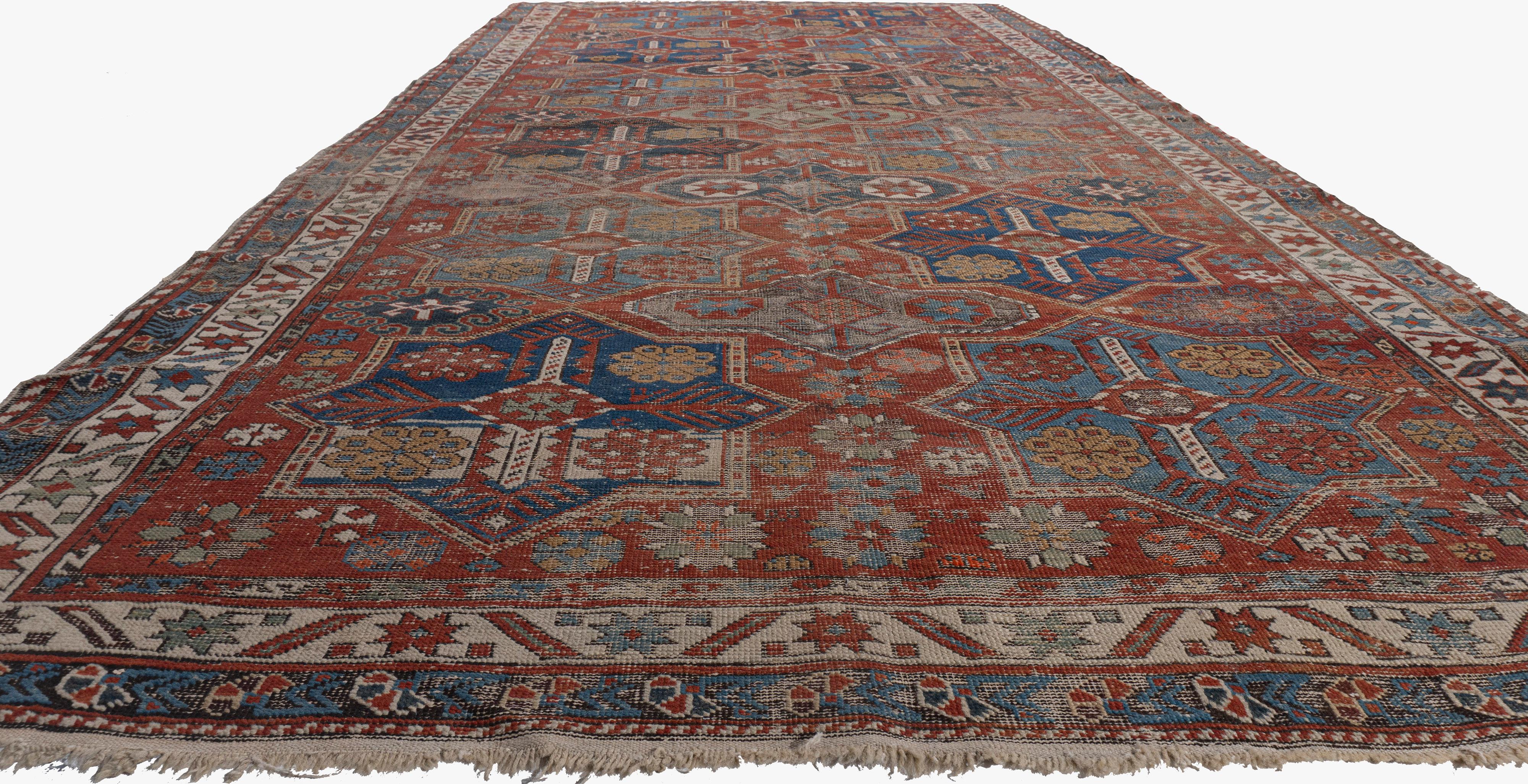 Antiquités Circa 1890 Tapis caucasien Shirvan tissé à la main, rouge, légèrement délavé en vente 3