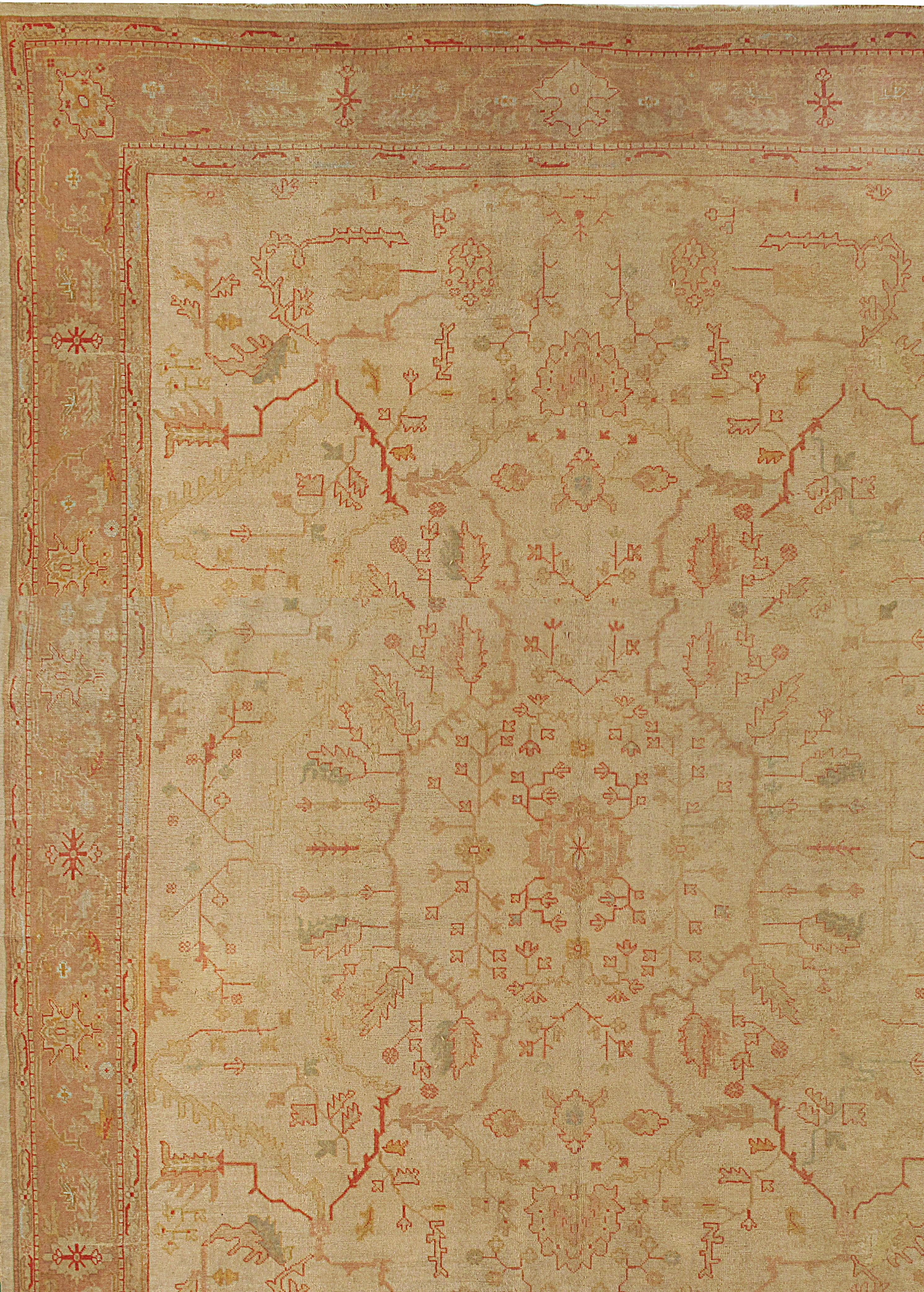 Antiker türkischer Oushak-Teppich CIRCA 1890 Tan (Wolle) im Angebot