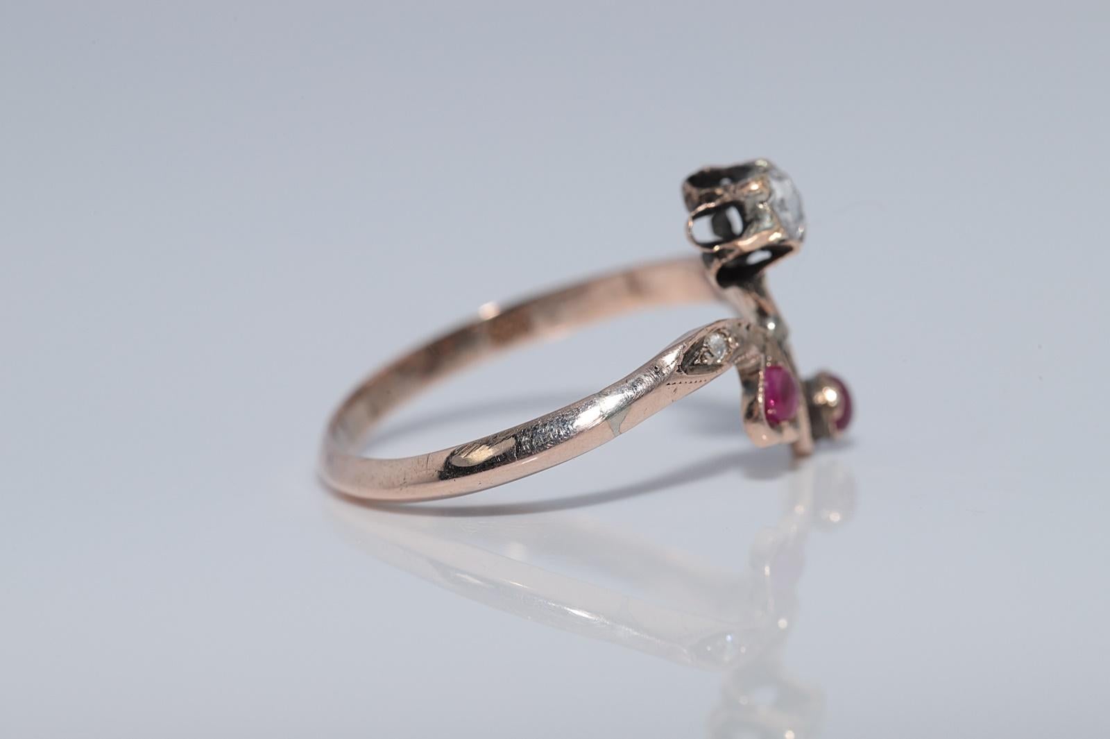 Antike CIRCA 1890s 8k Gold natürlichen Rosenschliff Diamant und Rubin dekoriert Ring im Angebot 1