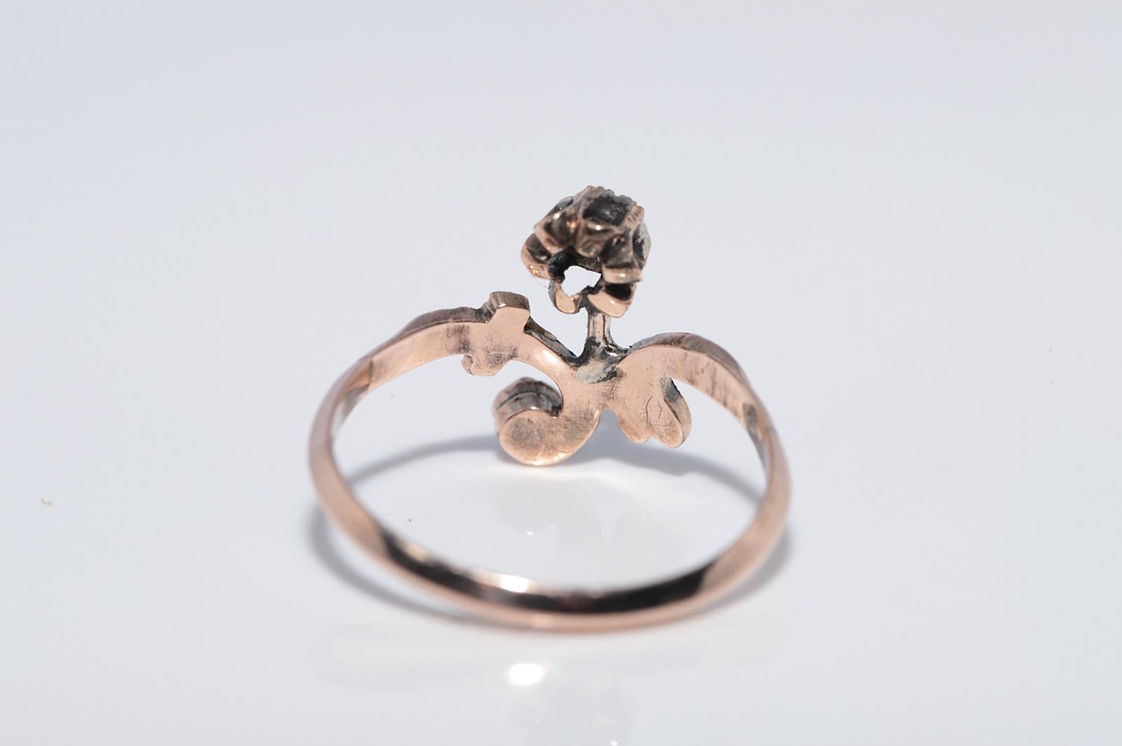 Antike CIRCA 1890s 8k Gold natürlichen Rosenschliff Diamant und Rubin dekoriert Ring im Angebot 3