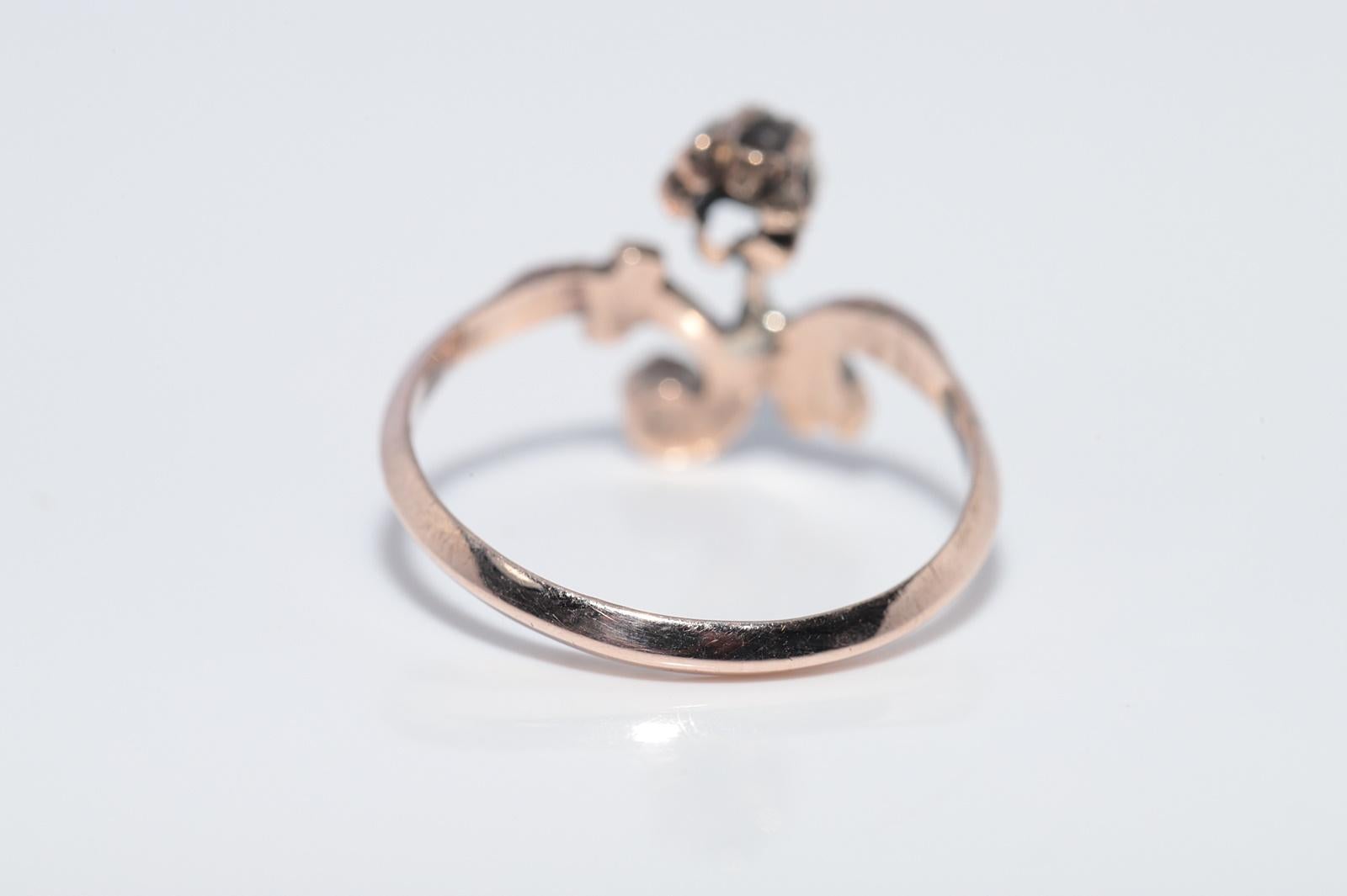 Antike CIRCA 1890s 8k Gold natürlichen Rosenschliff Diamant und Rubin dekoriert Ring im Angebot 4
