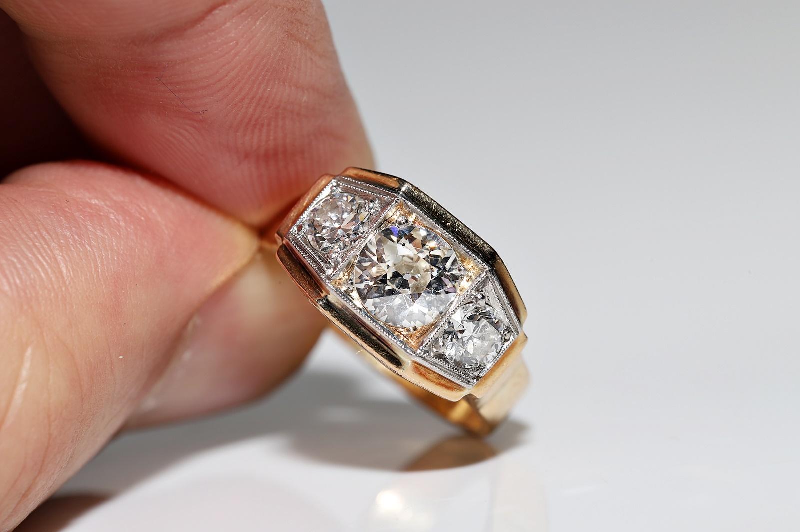 Antique Circa 1900s  18k Gold Natural Diamond Decorated Amazing Ring  For Sale 5