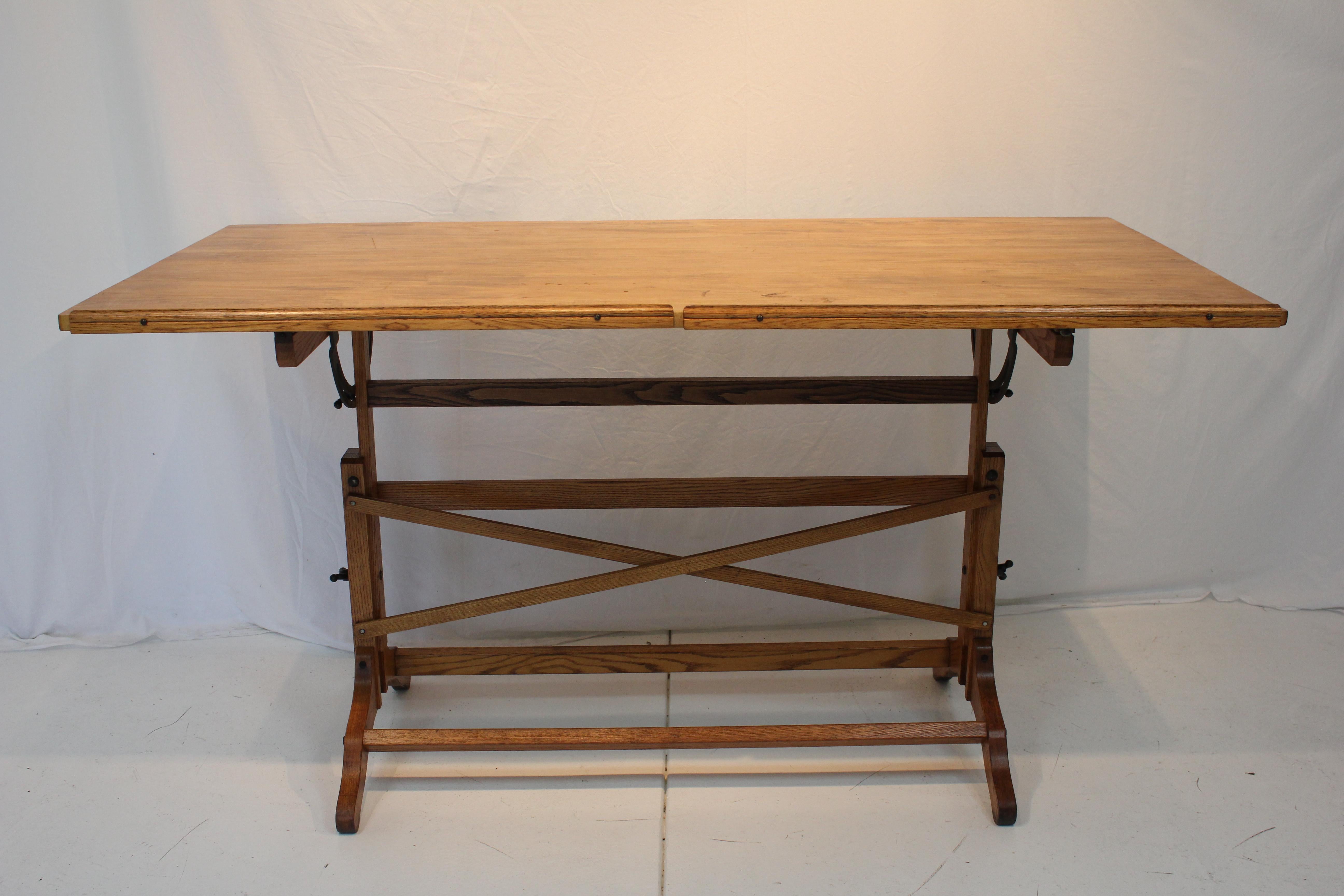 Age: 1900 - 1950

Furniture Style: Arts & Crafts (1880 - 1910)

Overall Dimensions: Width - 72
