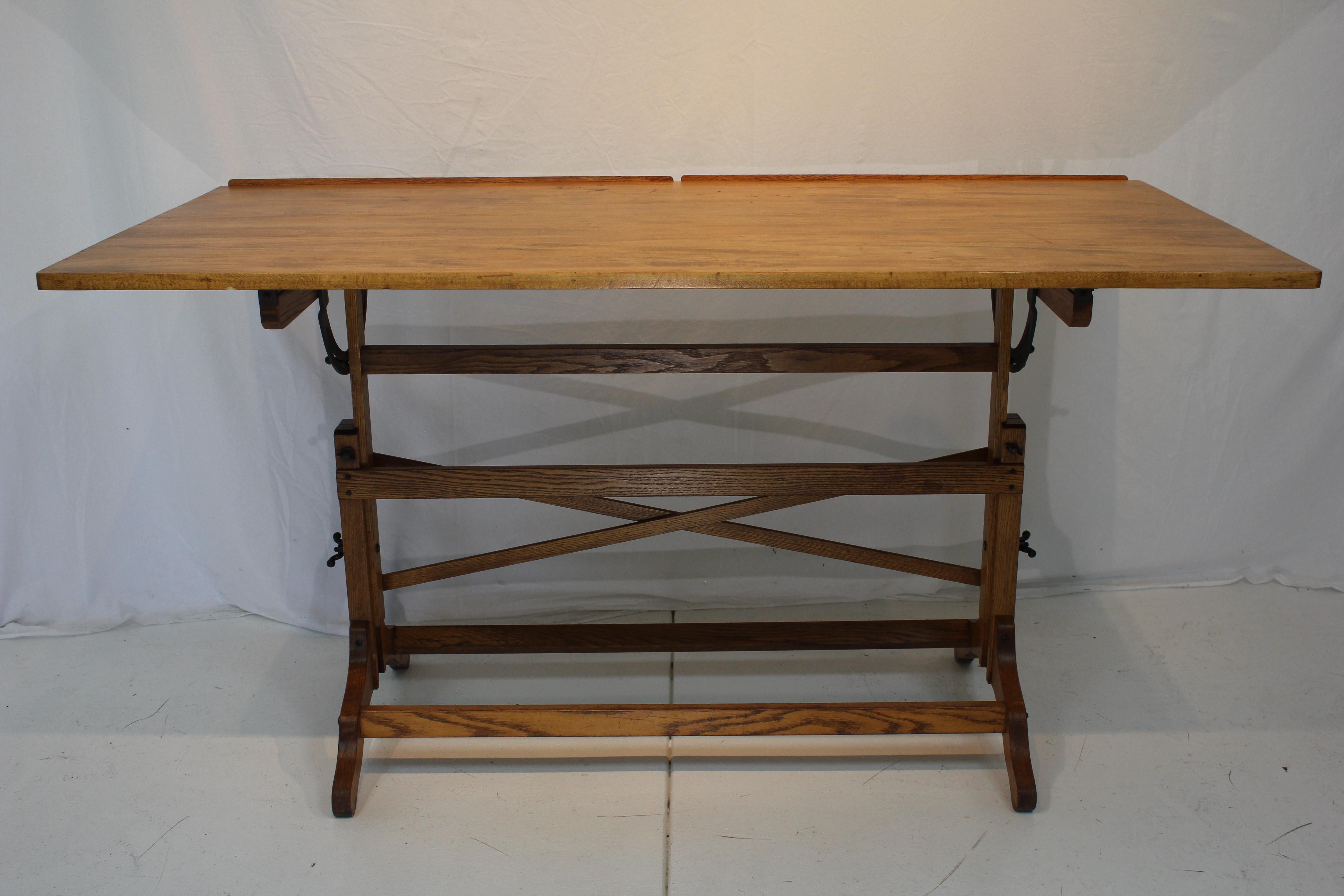 20th Century Antique Circa 1900 Architects Oak & Beech Wood Adjustable Drafting Table (AF1-11 For Sale