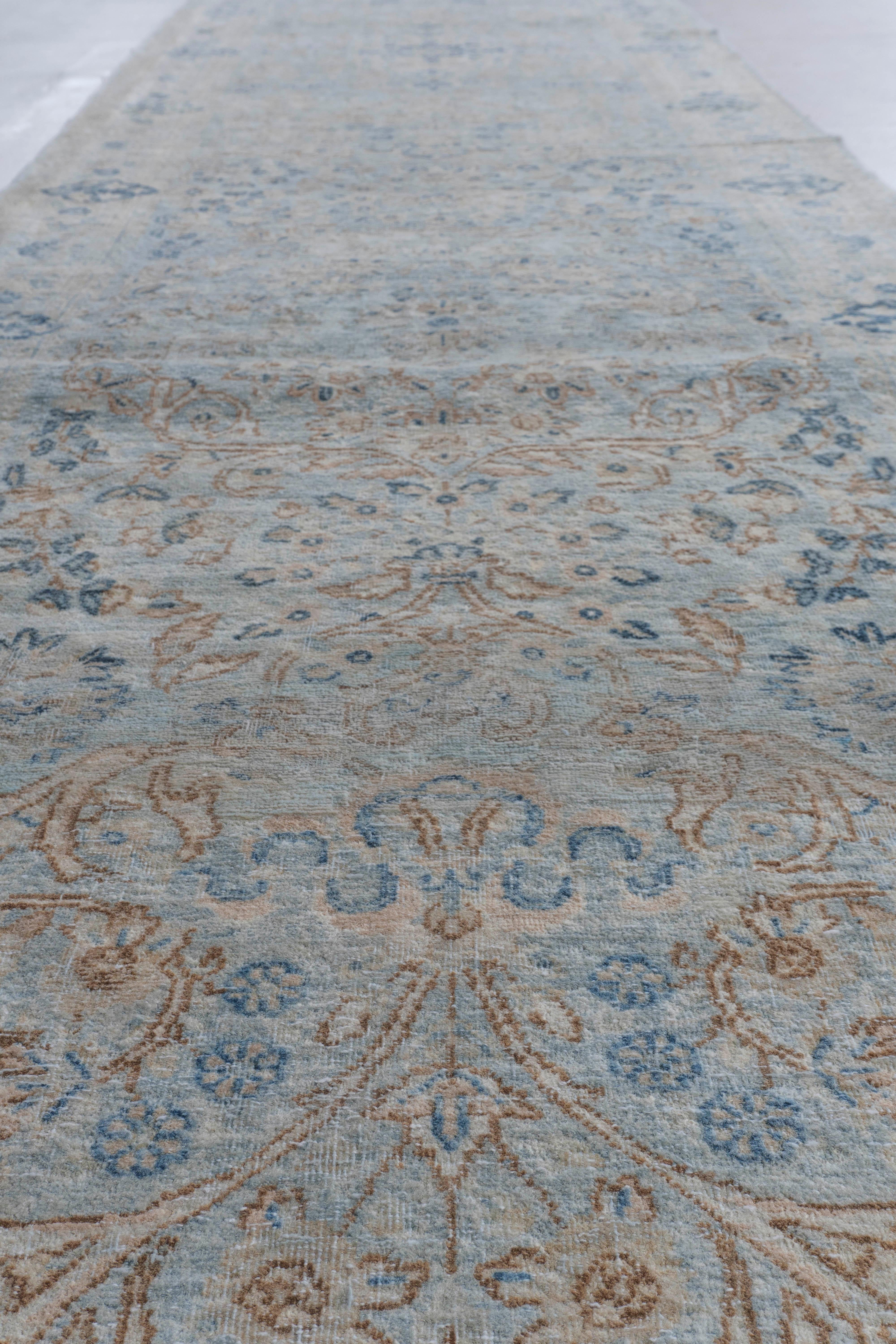 Annodato a mano Antico Runner in lana annodato a mano Kerman, circa 1900, blu, oversize, 2'9 X 23'6 in vendita