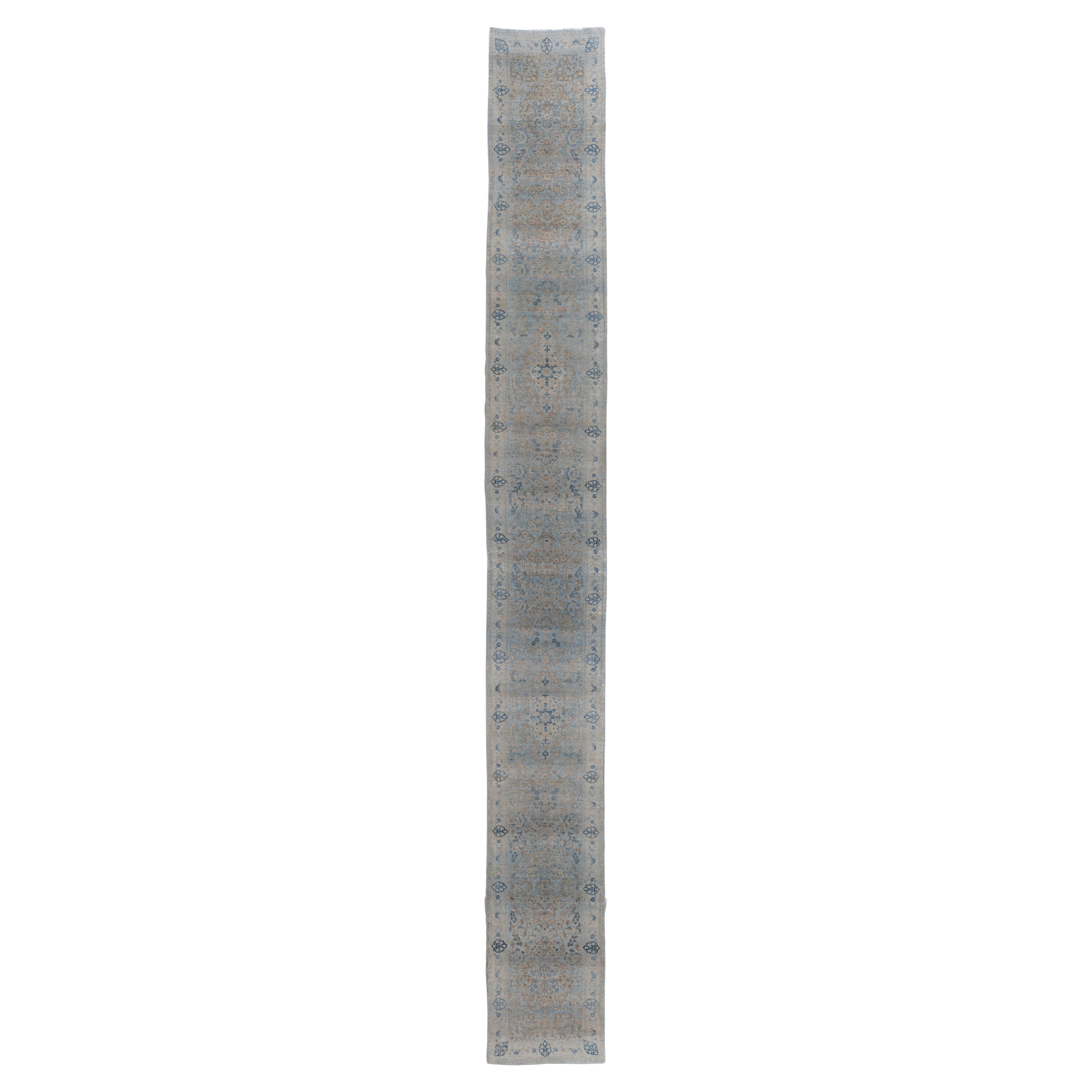 Antico Runner in lana annodato a mano Kerman, circa 1900, blu, oversize, 2'9 X 23'6 in vendita