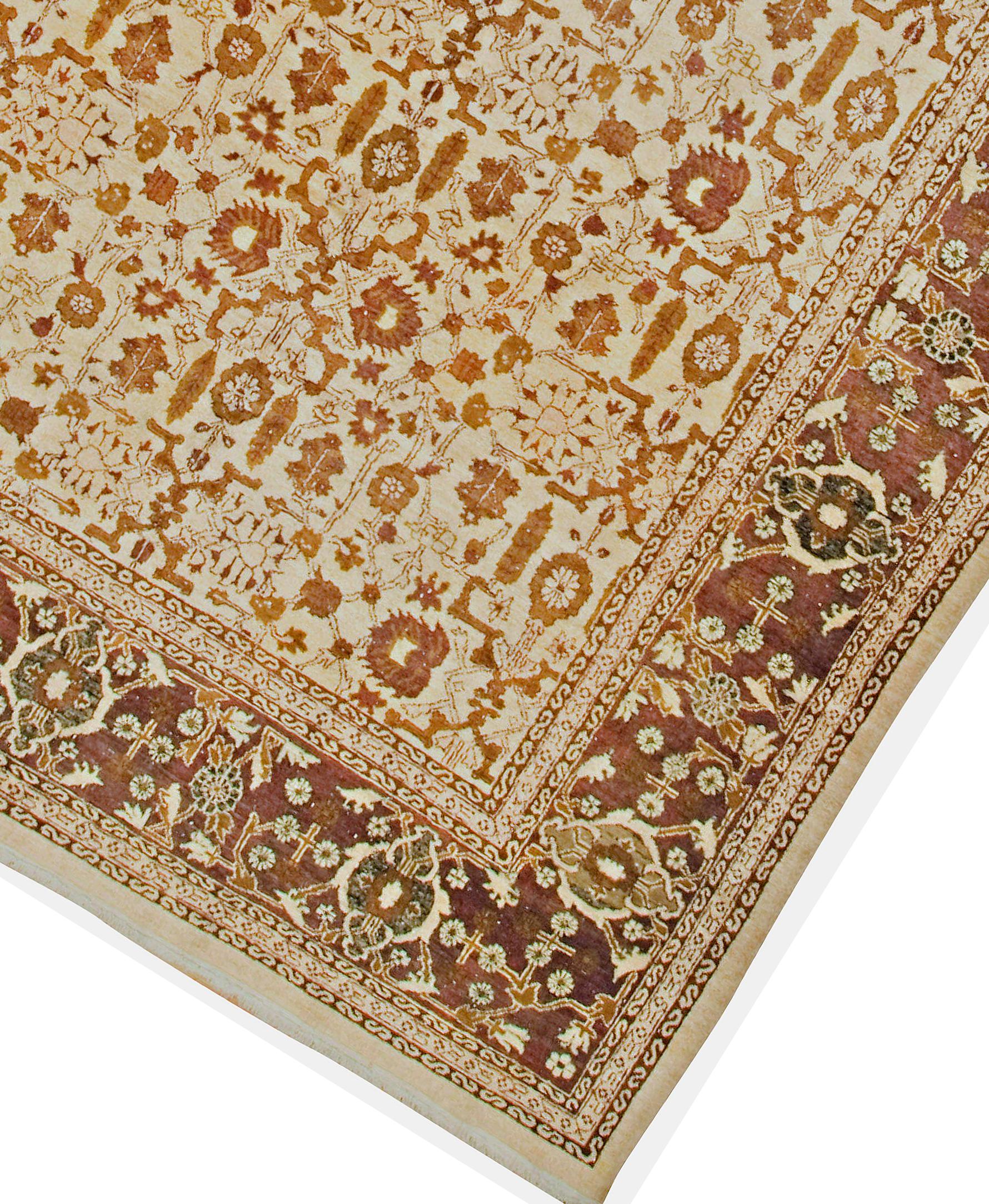 Antiker CIRCA 1900 brauner indischer Agra Teppich, 9' x 12'2 im Zustand „Gut“ im Angebot in New York, NY