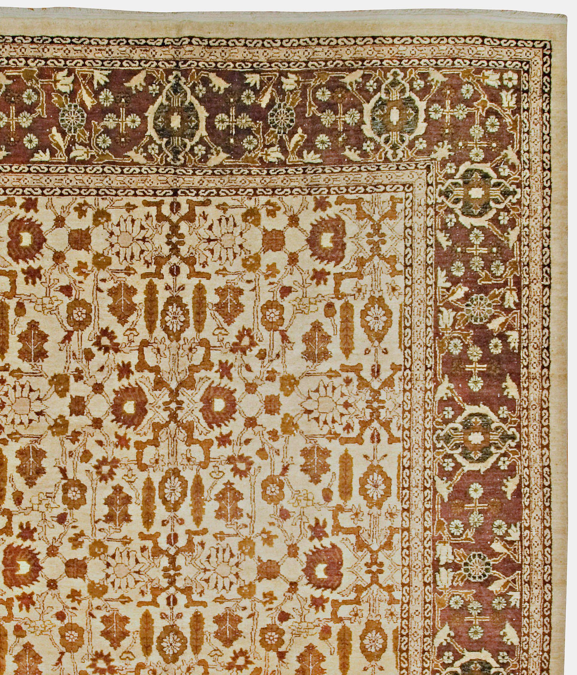 Antiker CIRCA 1900 brauner indischer Agra Teppich, 9' x 12'2 (Wolle) im Angebot