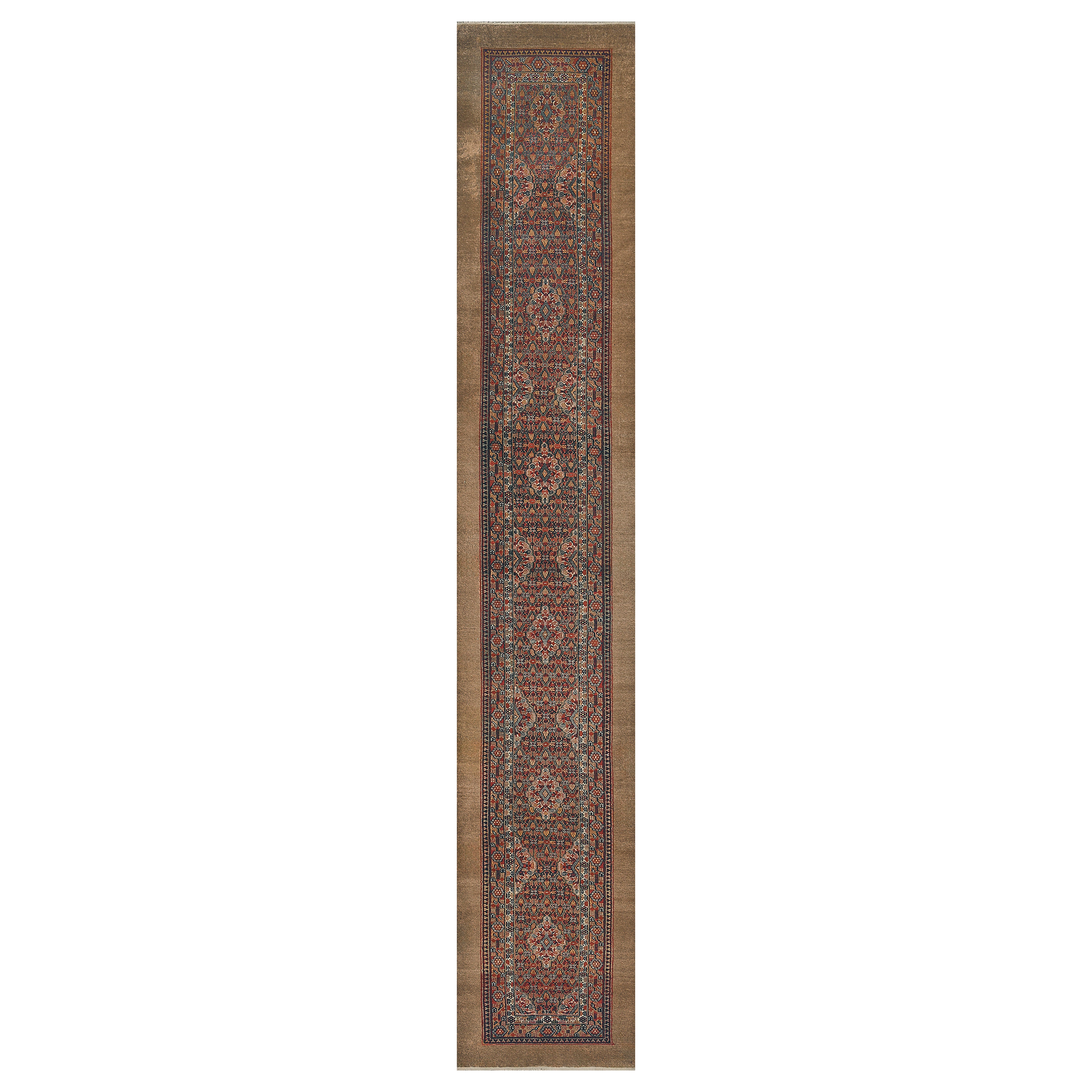 Antico Runner Serab persiano con motivo floreale tradizionale, marrone cammello, del 1800 circa. in vendita