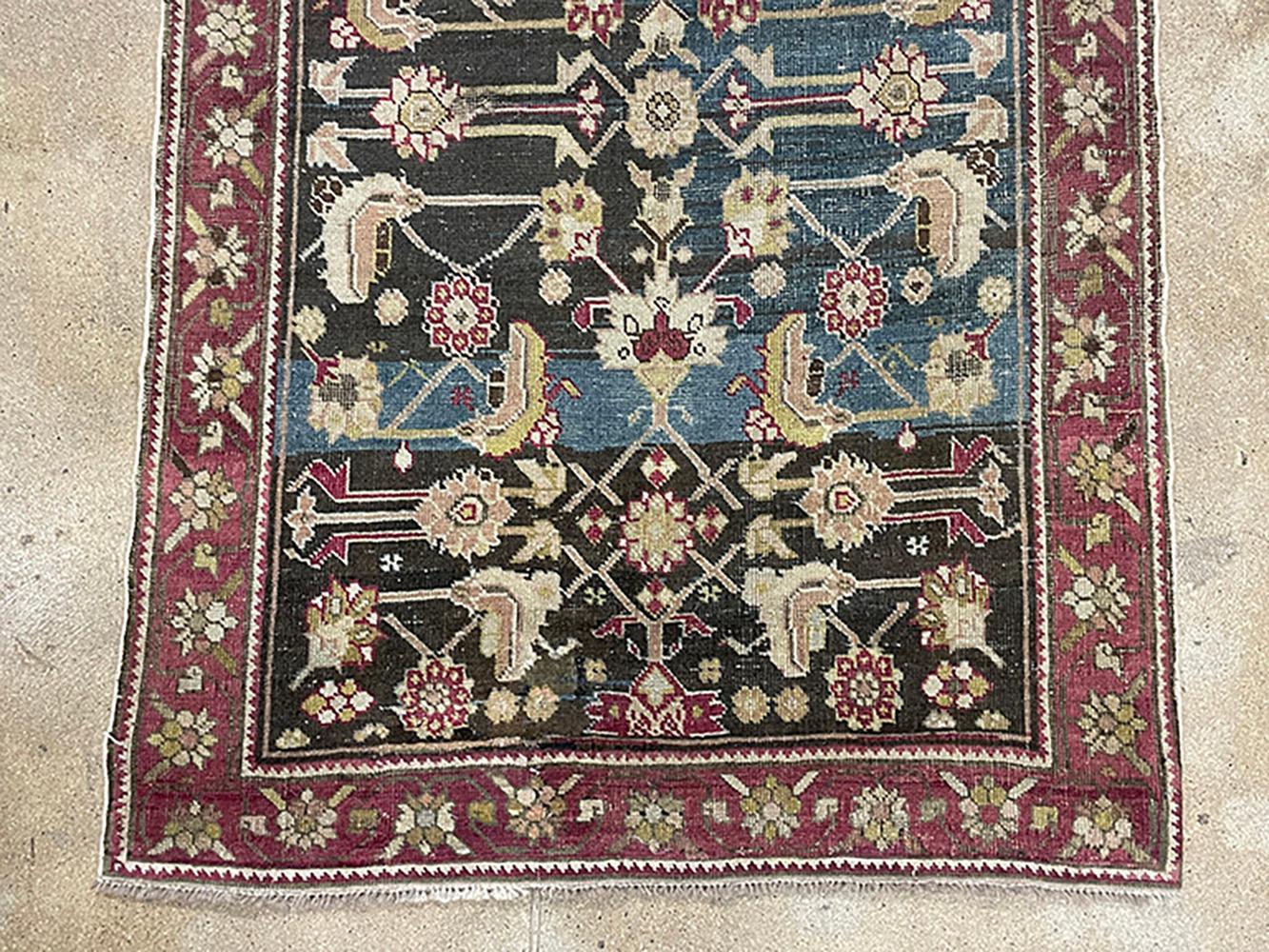 Antiker kaukasischer Karabagh-Läufer aus Seidenstraßenteppich aus der Kollektion Inc, um 1900 (Handgeknüpft) im Angebot