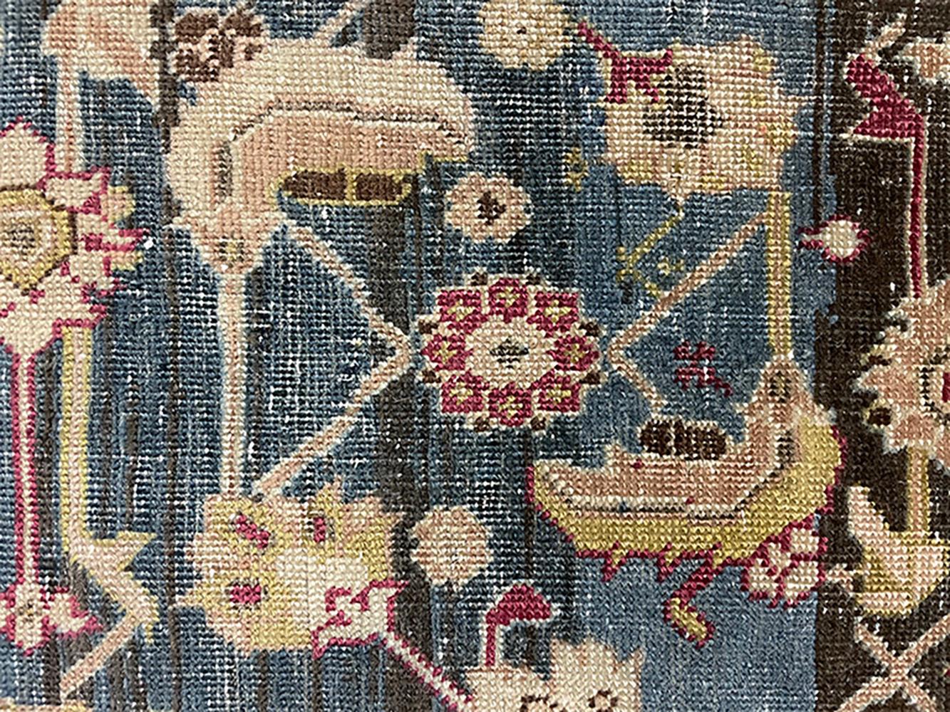 Antiker kaukasischer Karabagh-Läufer aus Seidenstraßenteppich aus der Kollektion Inc, um 1900 (19. Jahrhundert) im Angebot
