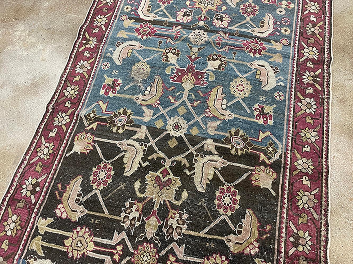Antiker kaukasischer Karabagh-Läufer aus Seidenstraßenteppich aus der Kollektion Inc, um 1900 im Angebot 2