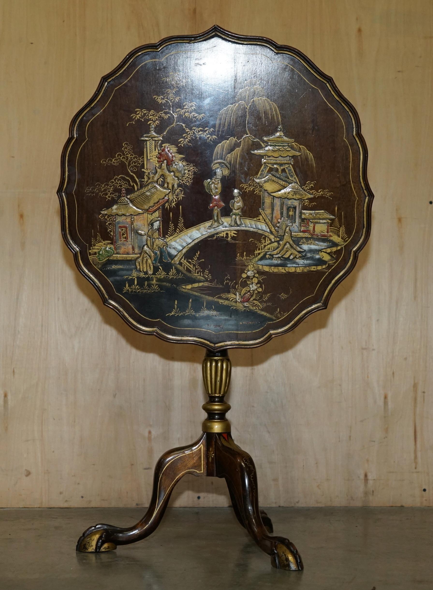 Chinoiserie ANTiQUE CIRCA 1900 CHINESE CHINOISERIE TILT TOP SIDE END TABLE CLAW & BALL FEET For Sale